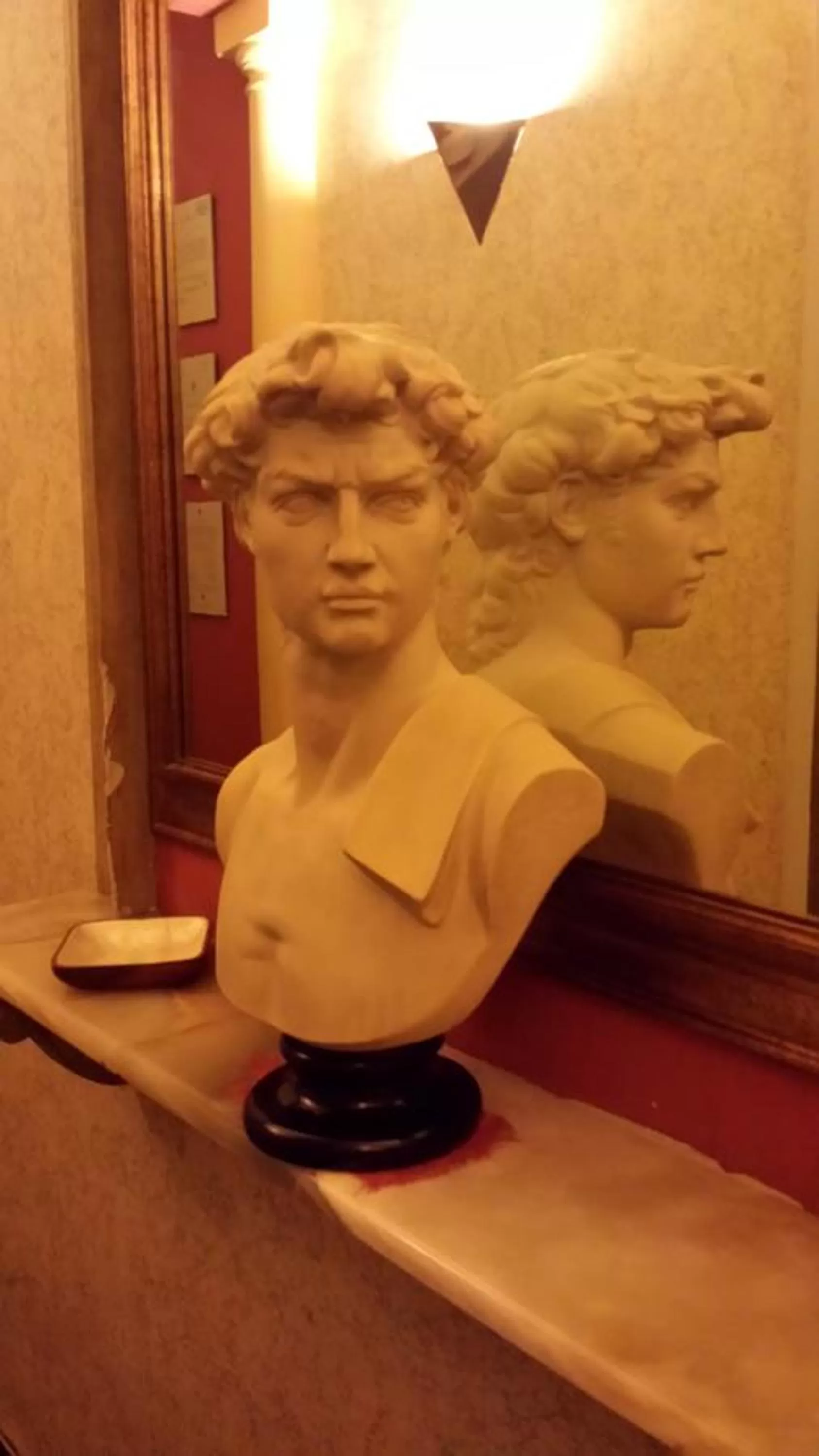 Decorative detail in B&B degli Ottimati