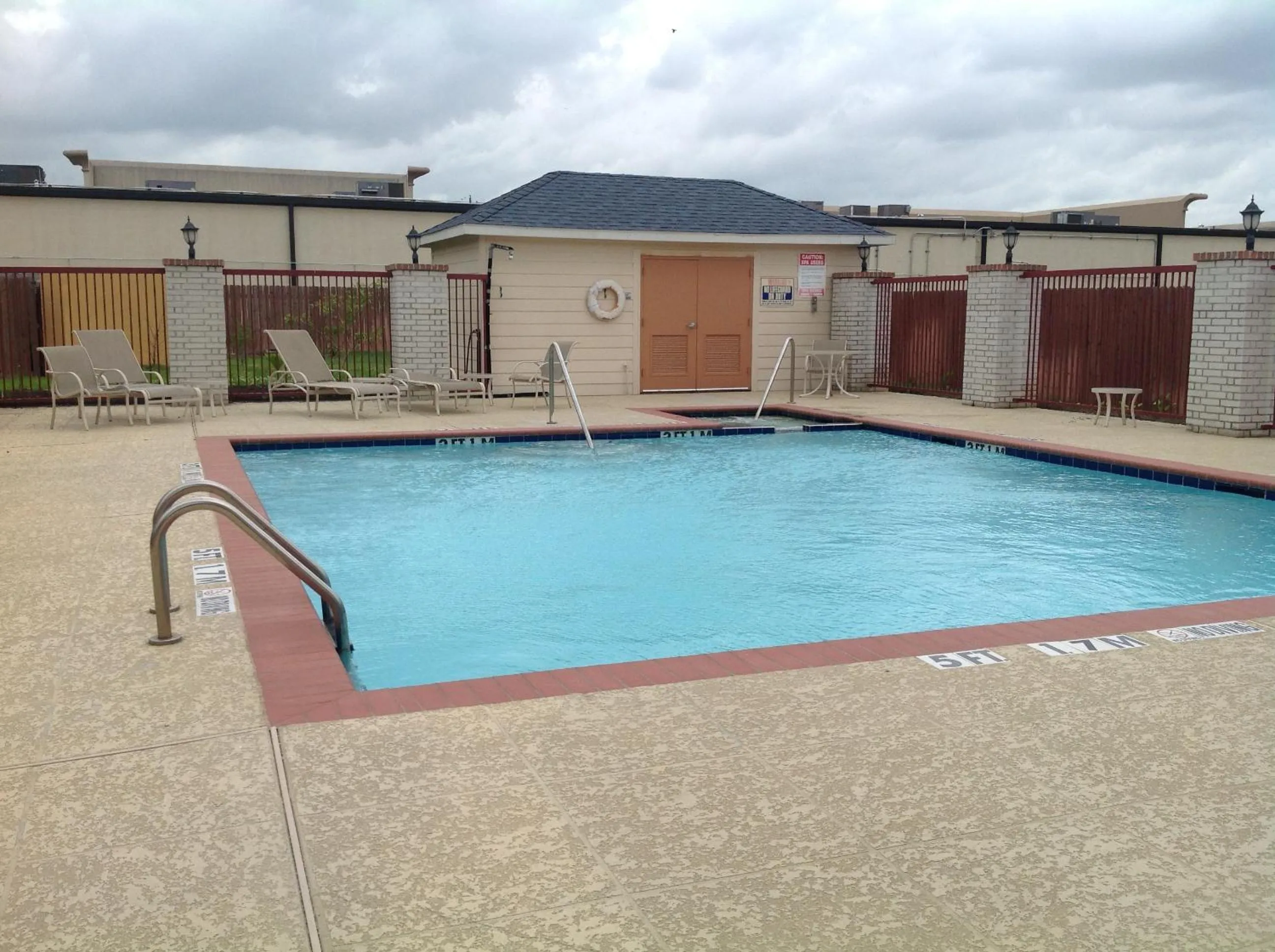 Swimming pool in Scottish Inns & Suites Timber Creek, Houston, TX