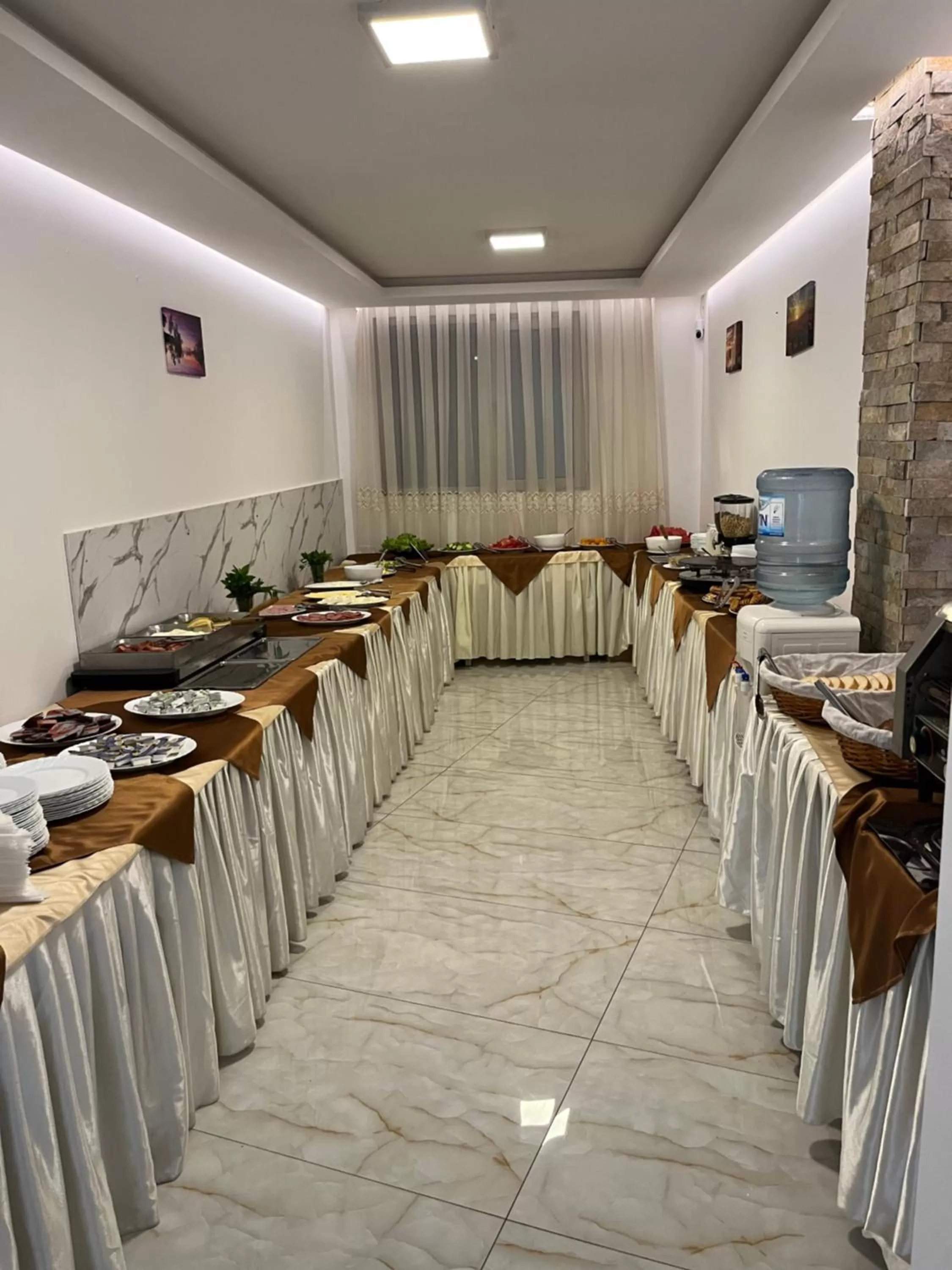 Restaurant/places to eat in Plovdiv Hotel