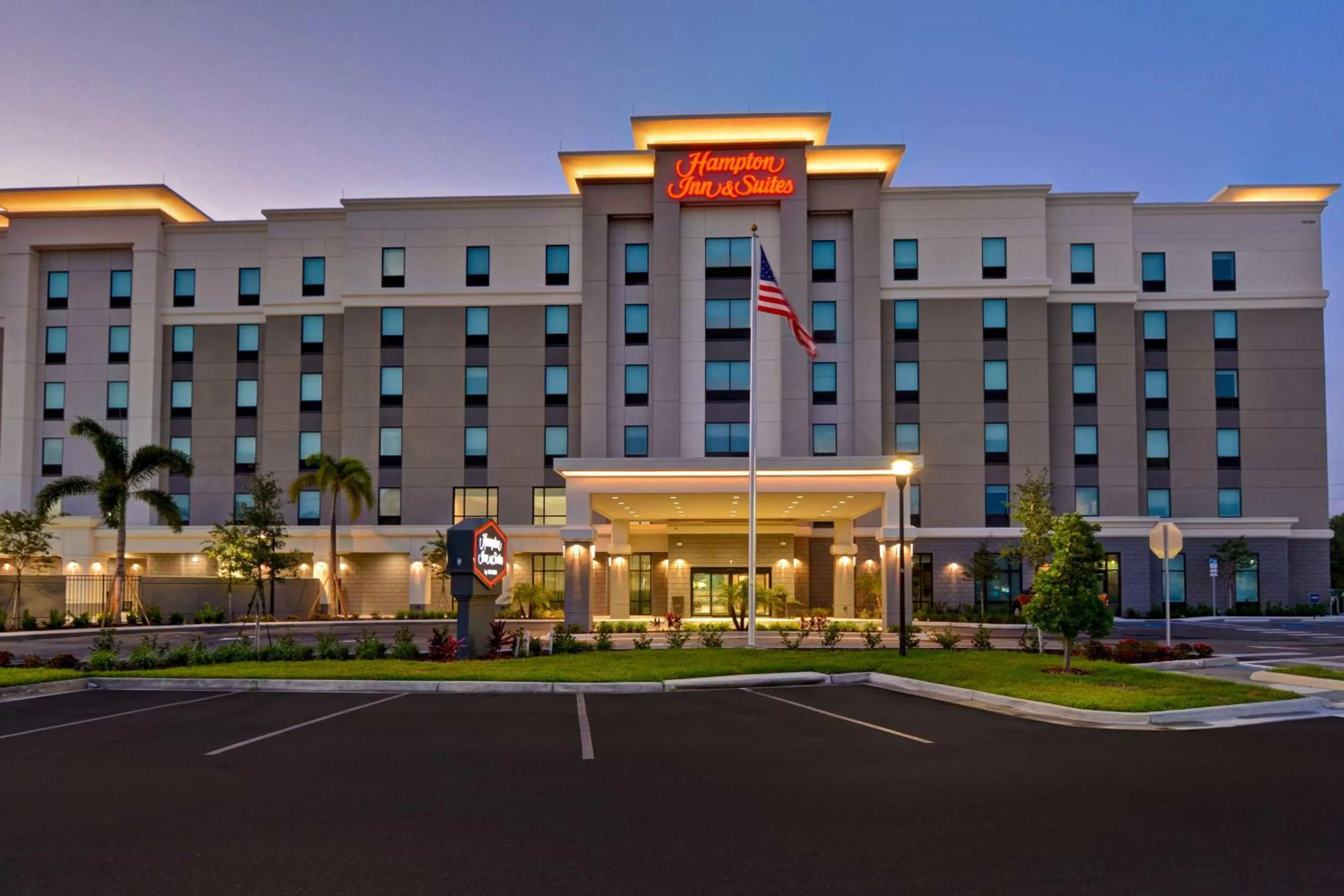 Property building in Hampton Inn & Suites Tampa Riverview Brandon