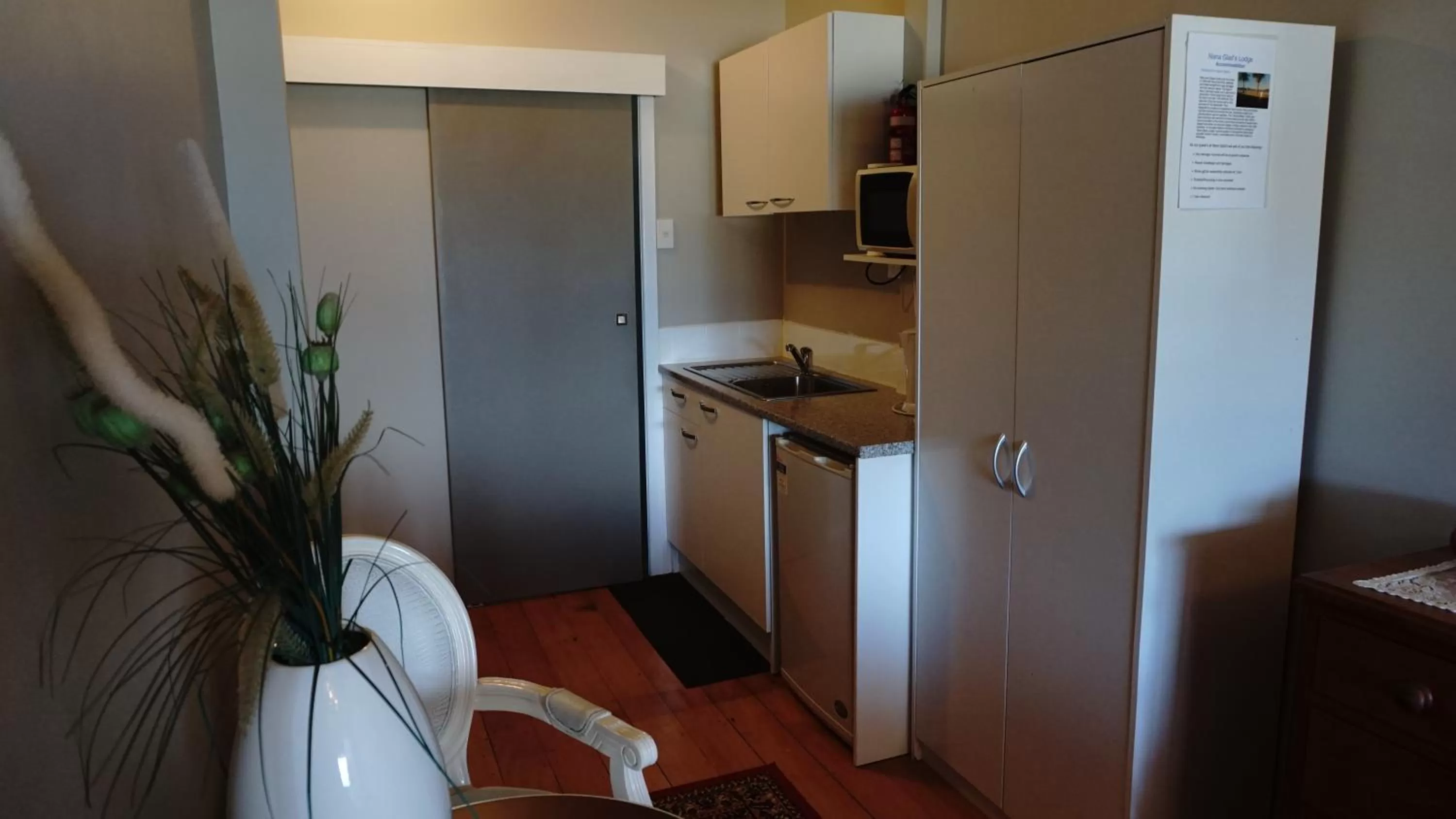 Nana Glads Beachfront Accommodation