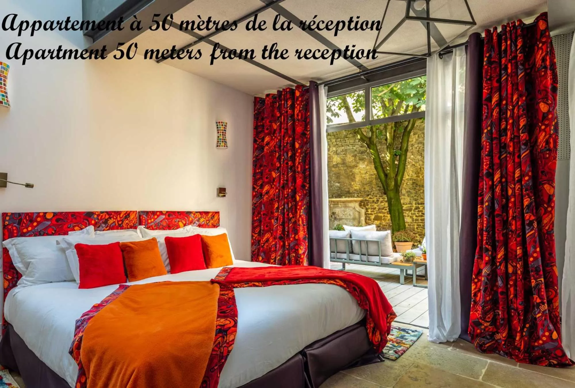 Photo of the whole room, Bed in Le Clos Violette et Le 11 D'Aglaé - Hôtel de Charme Design de Luxe