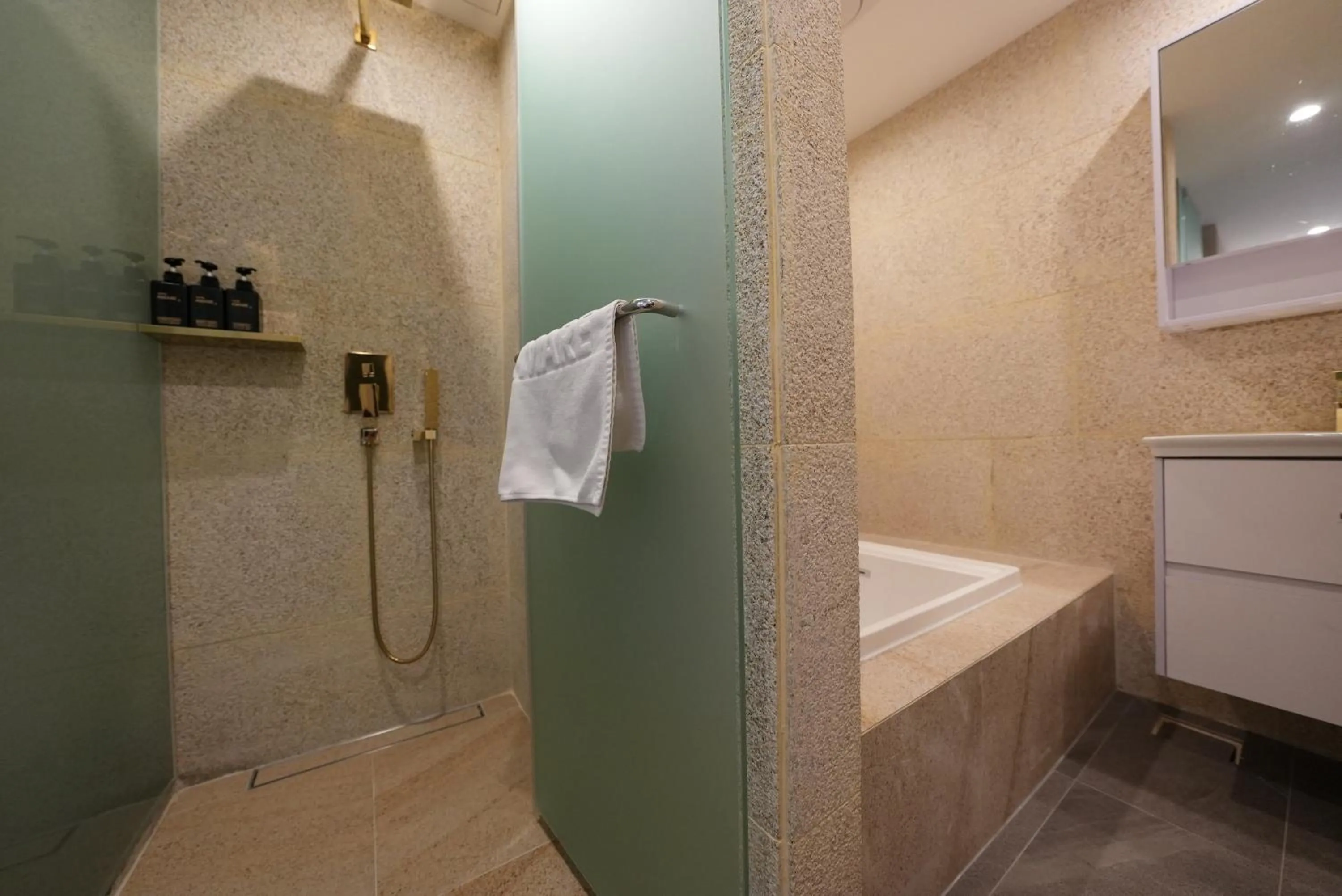 Bathroom in Amare Hotel Jongno