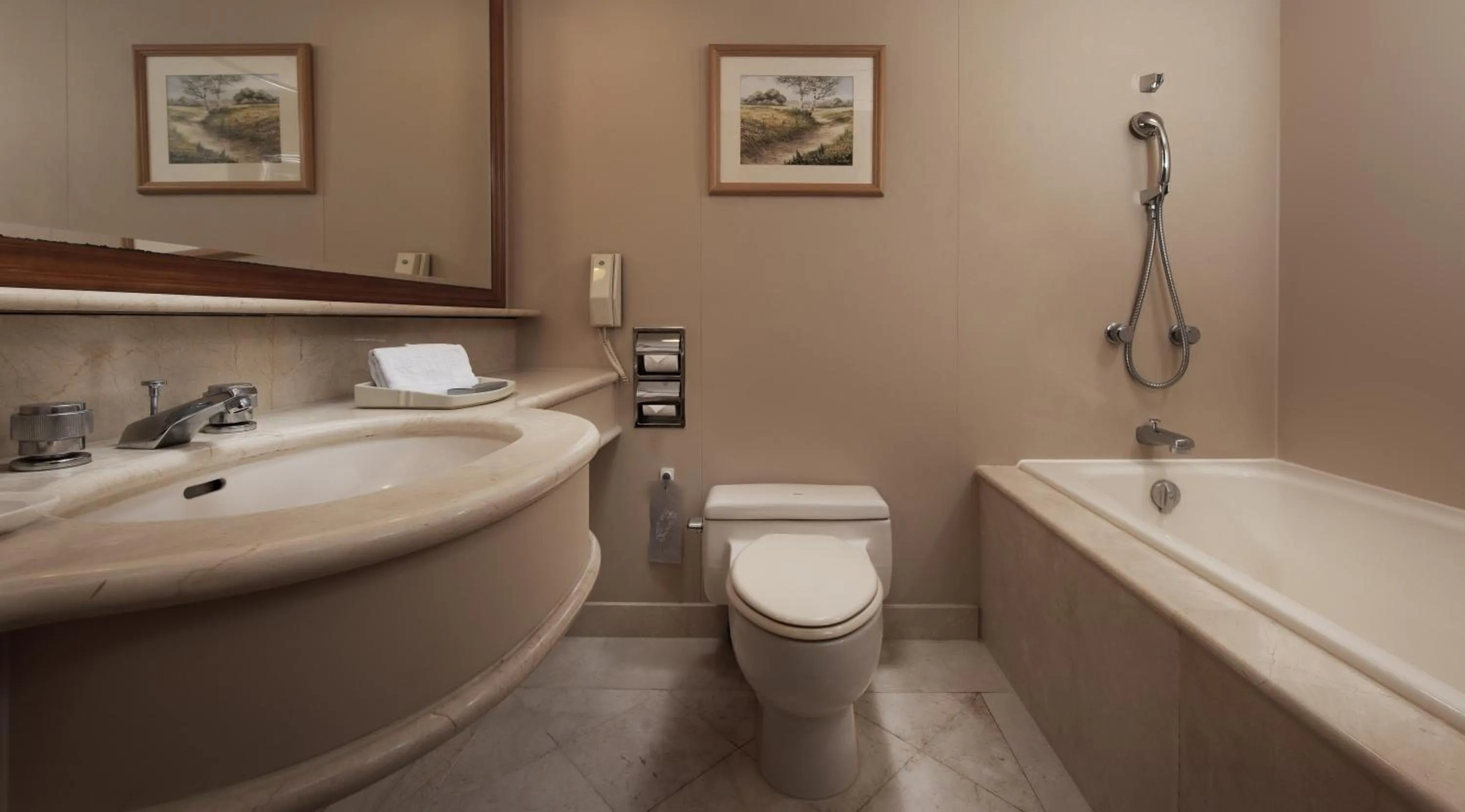 Superior Twin Room in Han Hsien International Hotel