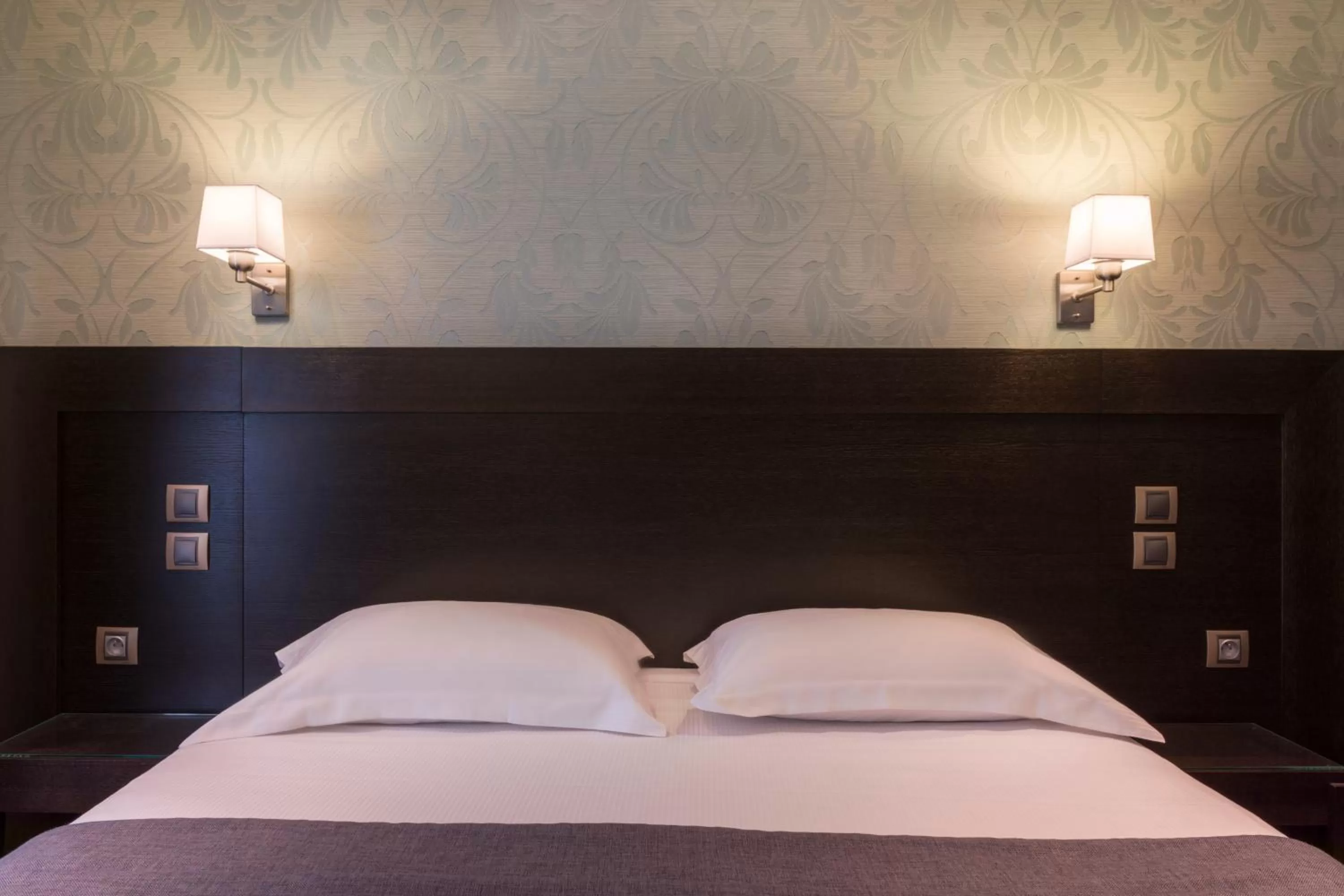 Bed in Hôtel Volney Opéra