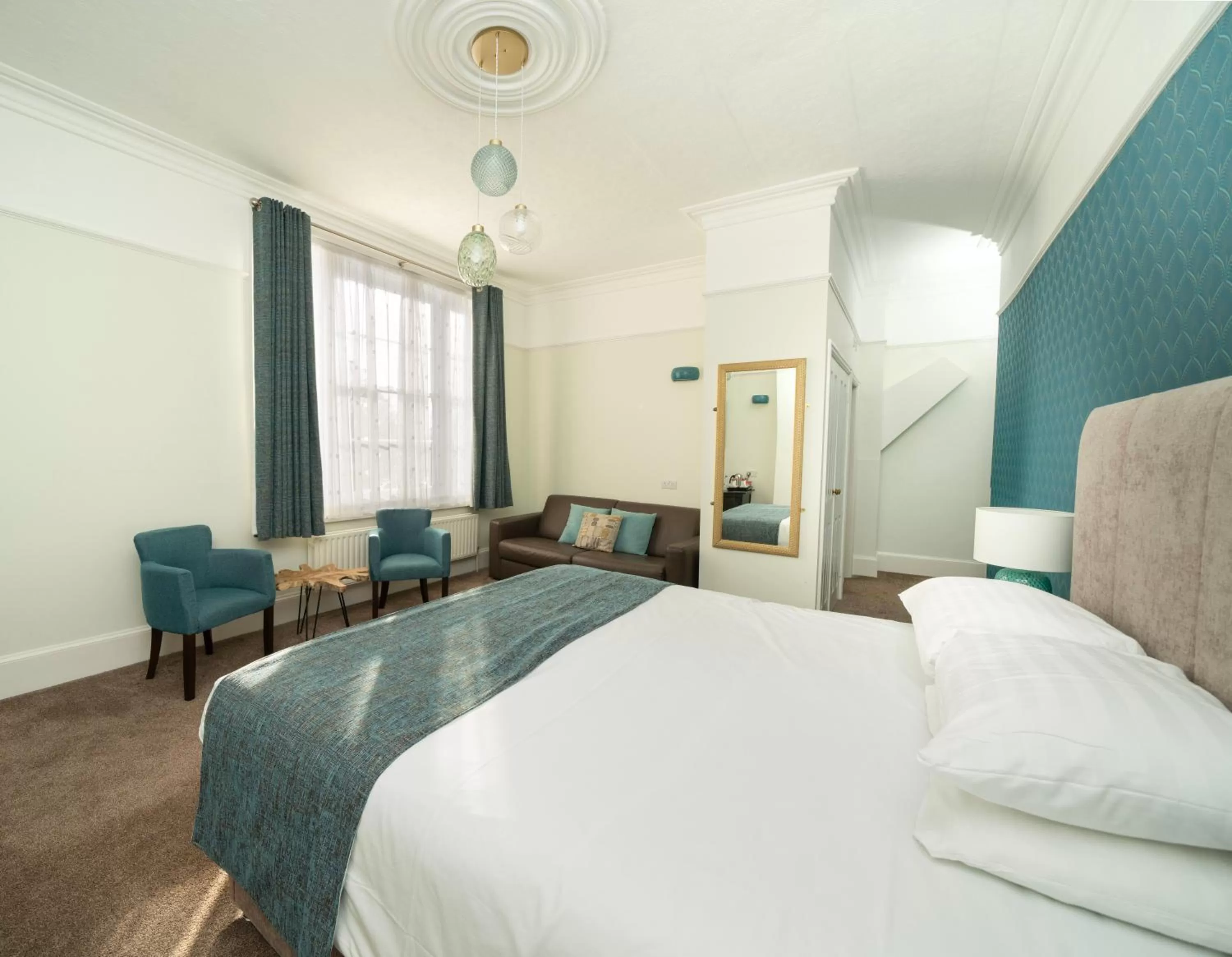 Bedroom, Bed in The Angel Hotel