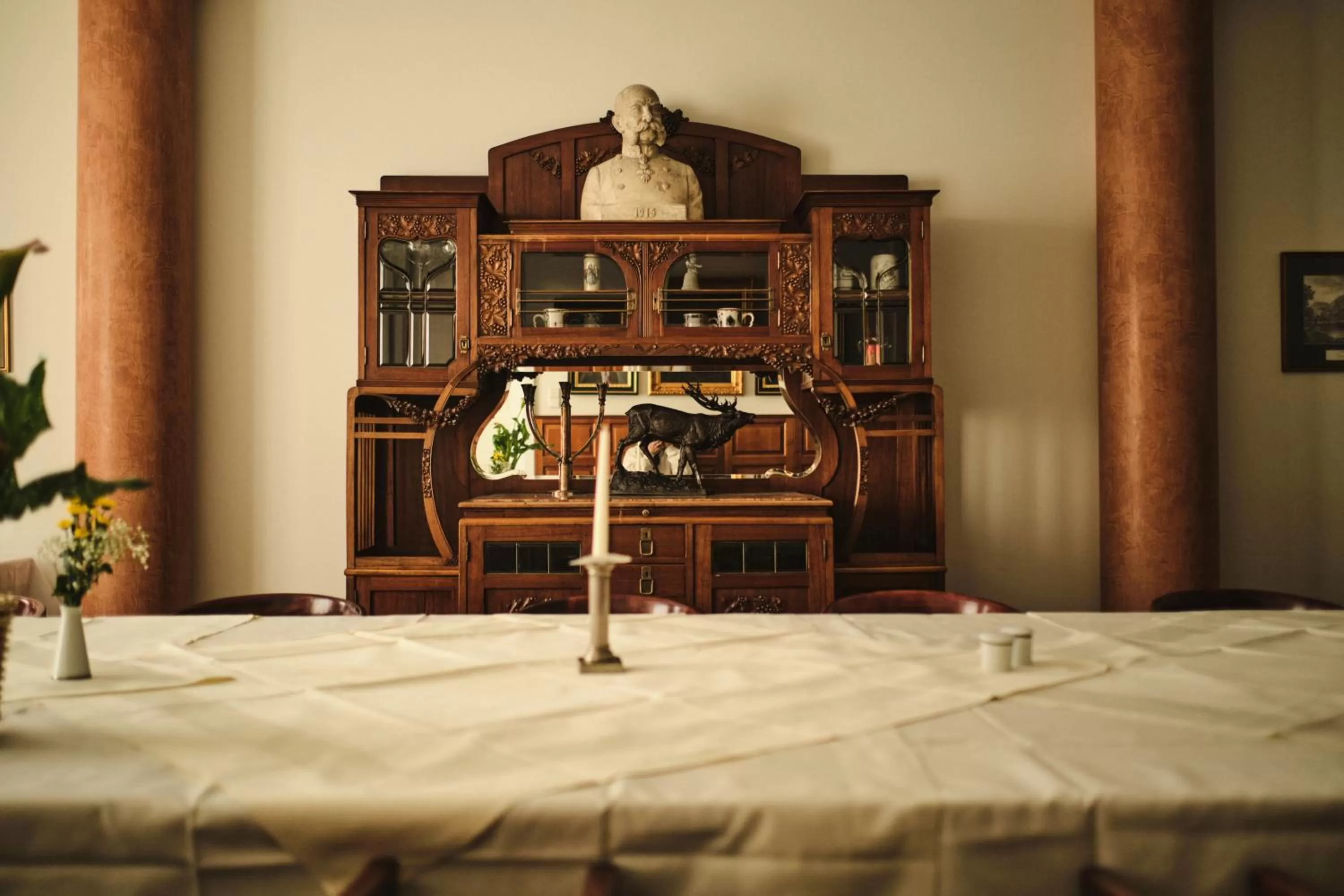 Restaurant/places to eat in Hotel Exel