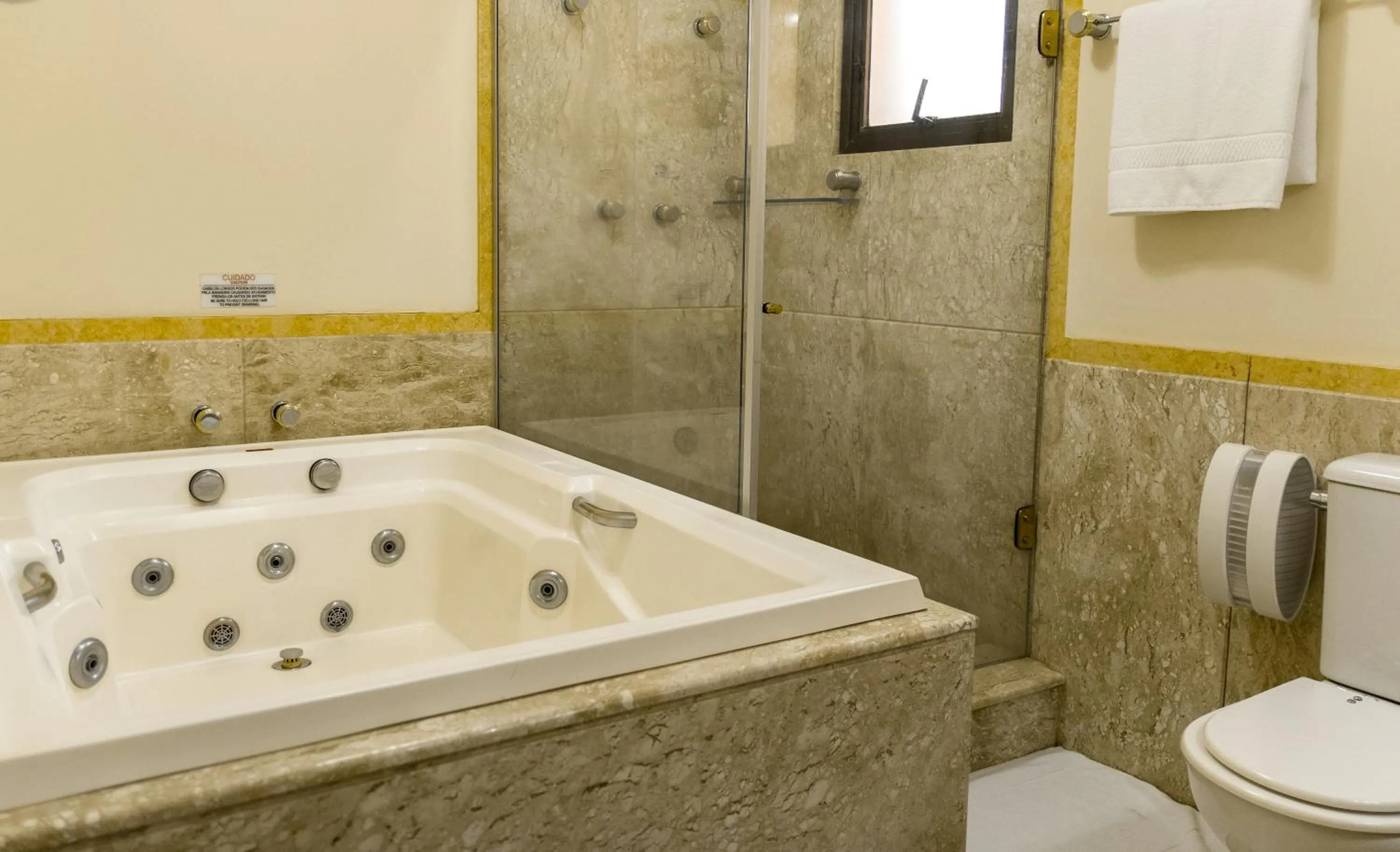 Bath in ibis Styles Presidente Prudente Portal D'Oeste