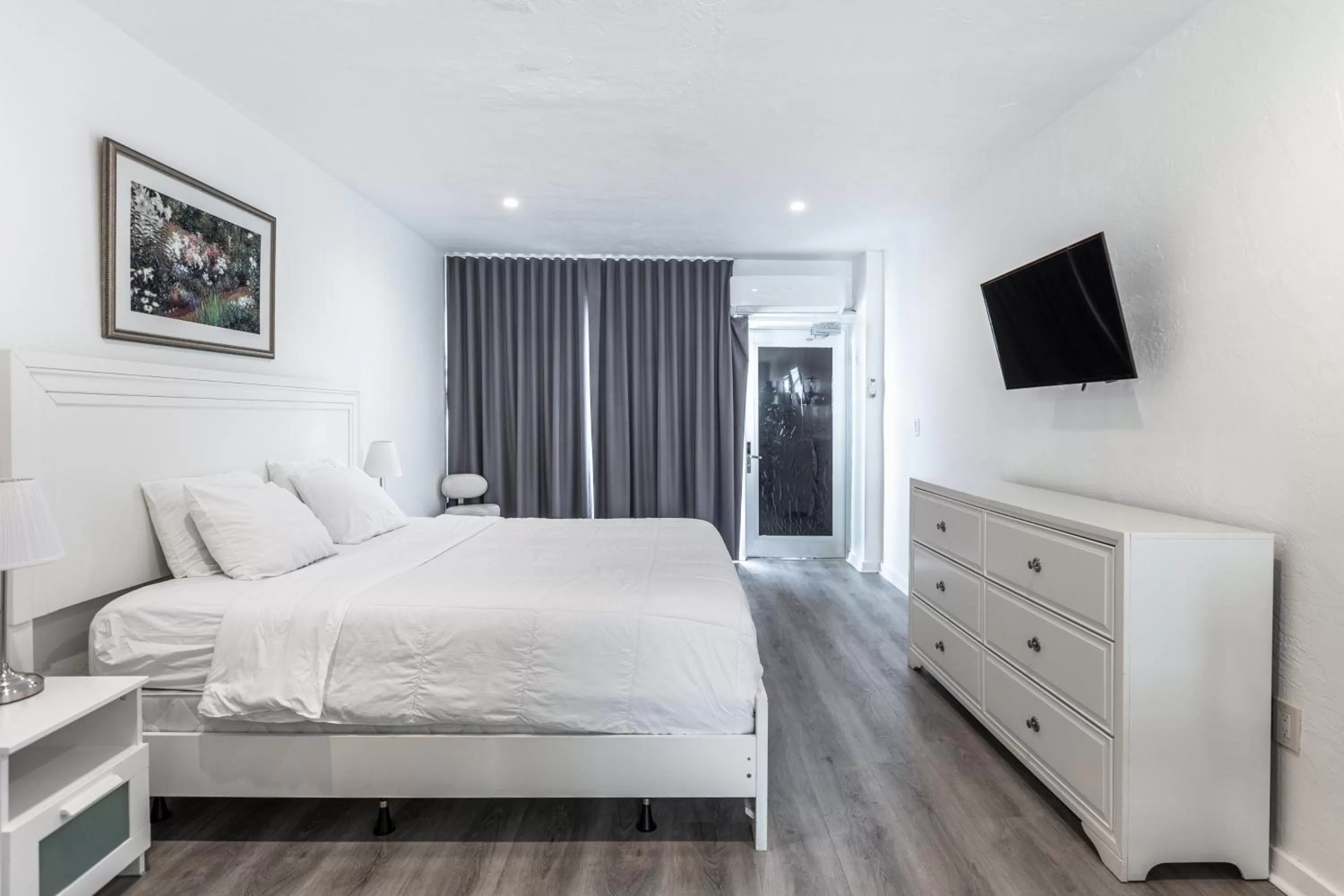 Bed in Stardust Hotel