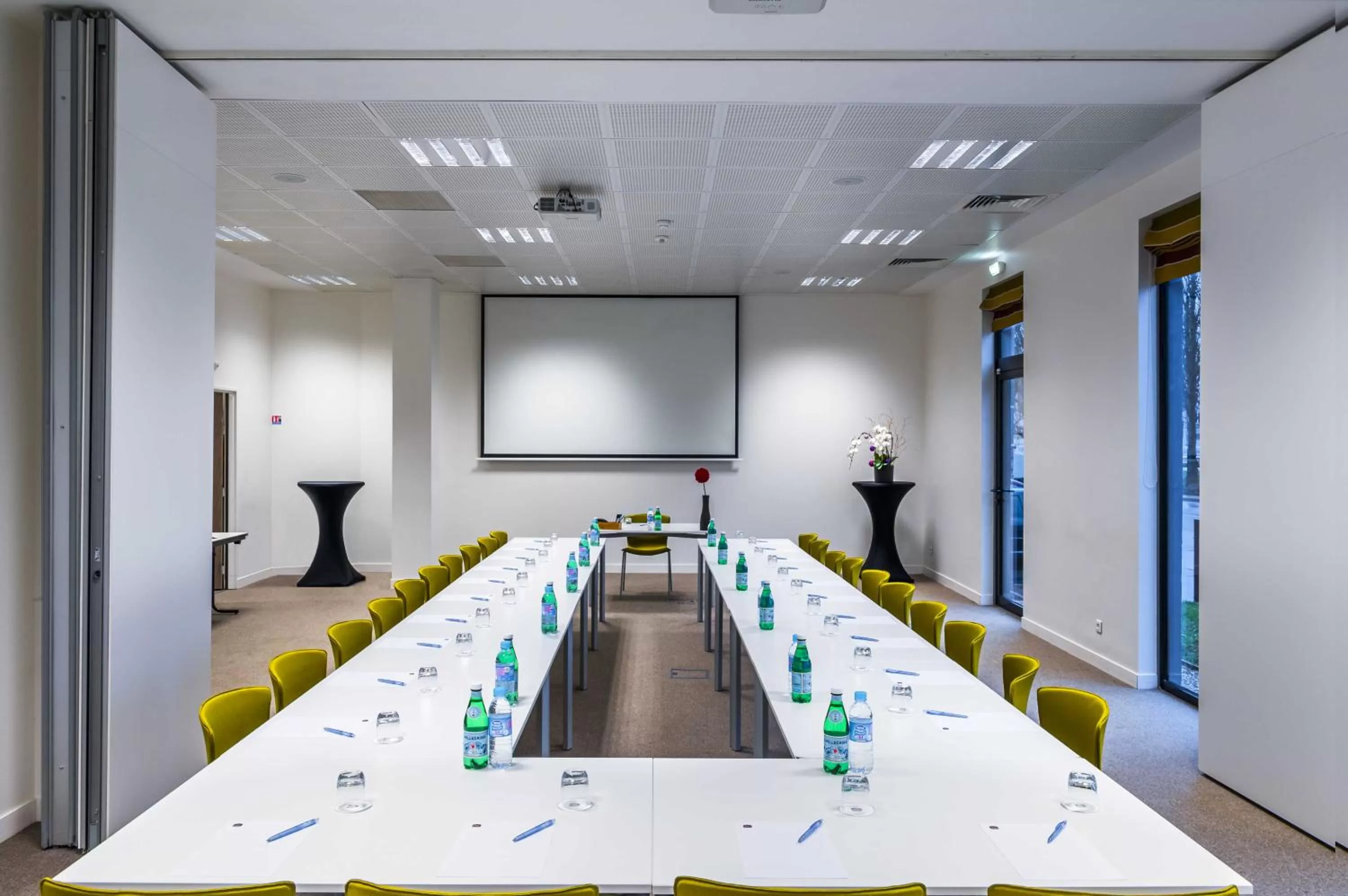 Meeting/conference room in Best Western Plus Paris Velizy