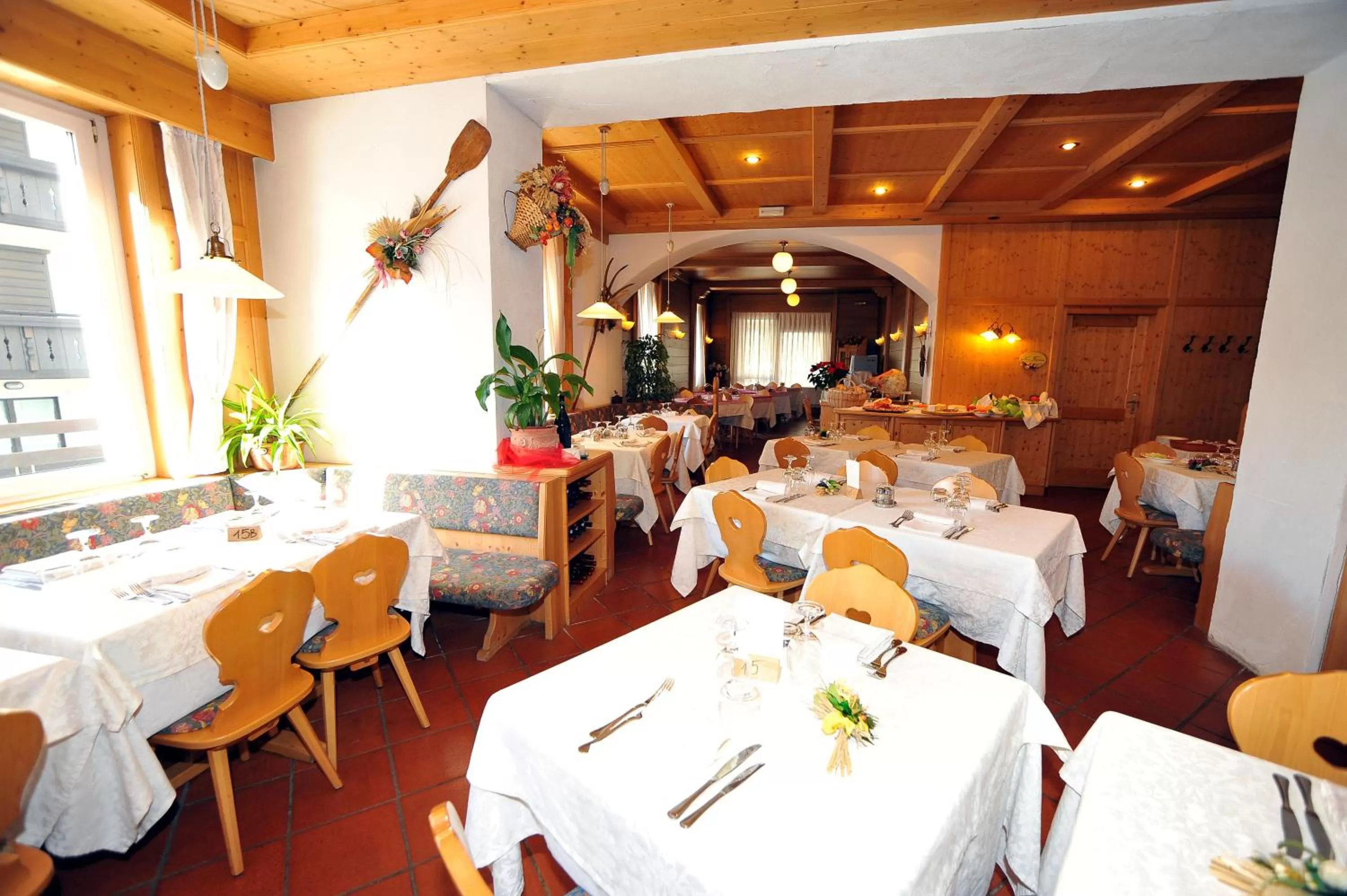 Restaurant/places to eat in Hotel Capitani