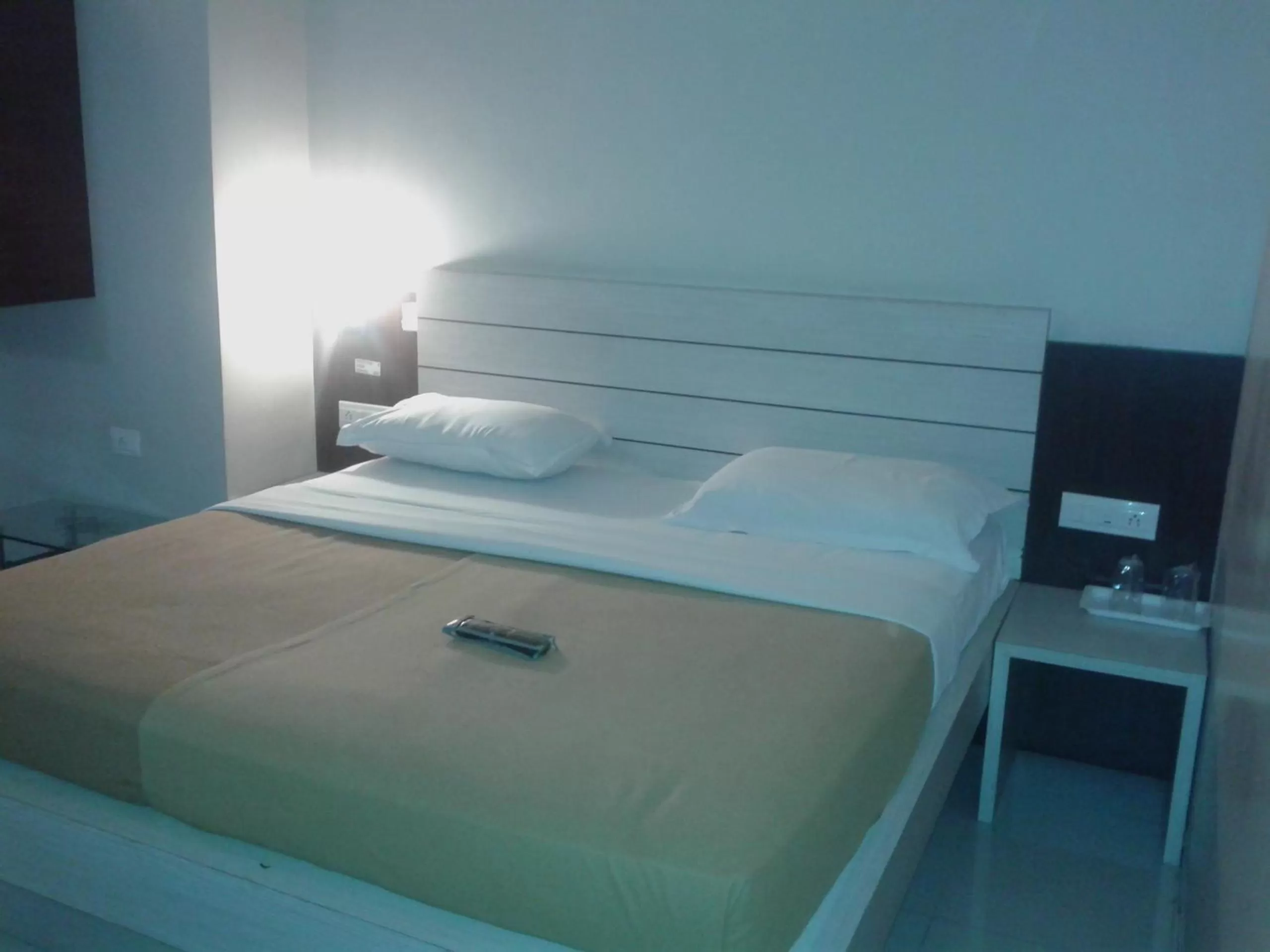 Bedroom in Hotel Sham Suman, Kolhapur- Opposite To Mahalaxmi Temple