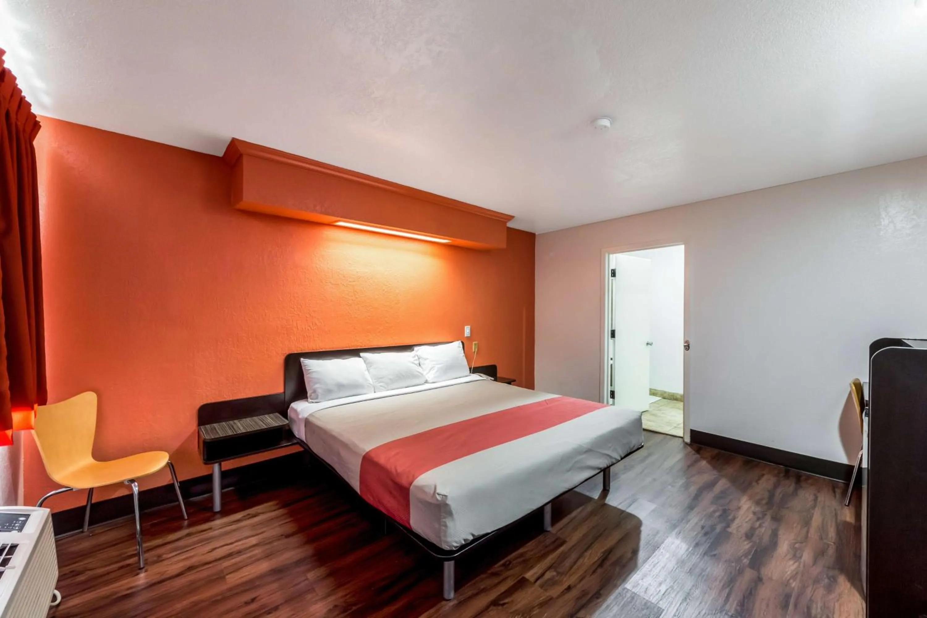 Photo of the whole room, Bed in Motel 6 San Antonio, TX - Frost Bank Center