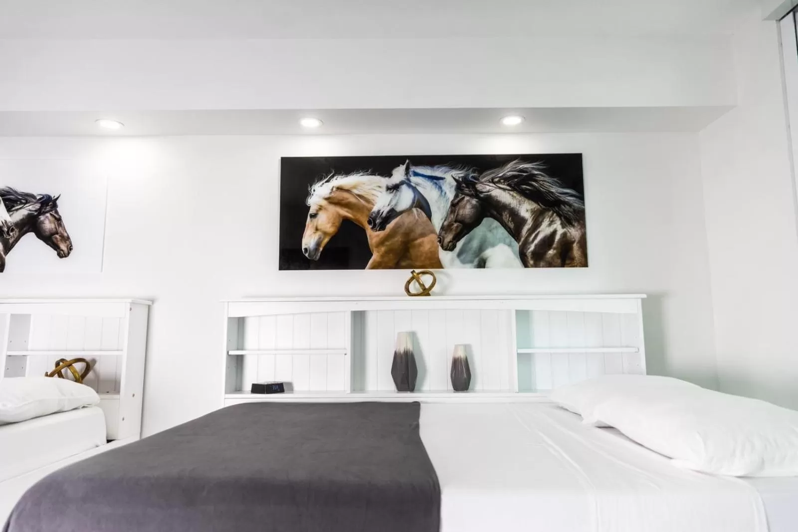 Bedroom, Bed in Modern and Luxurious Brickell Studio