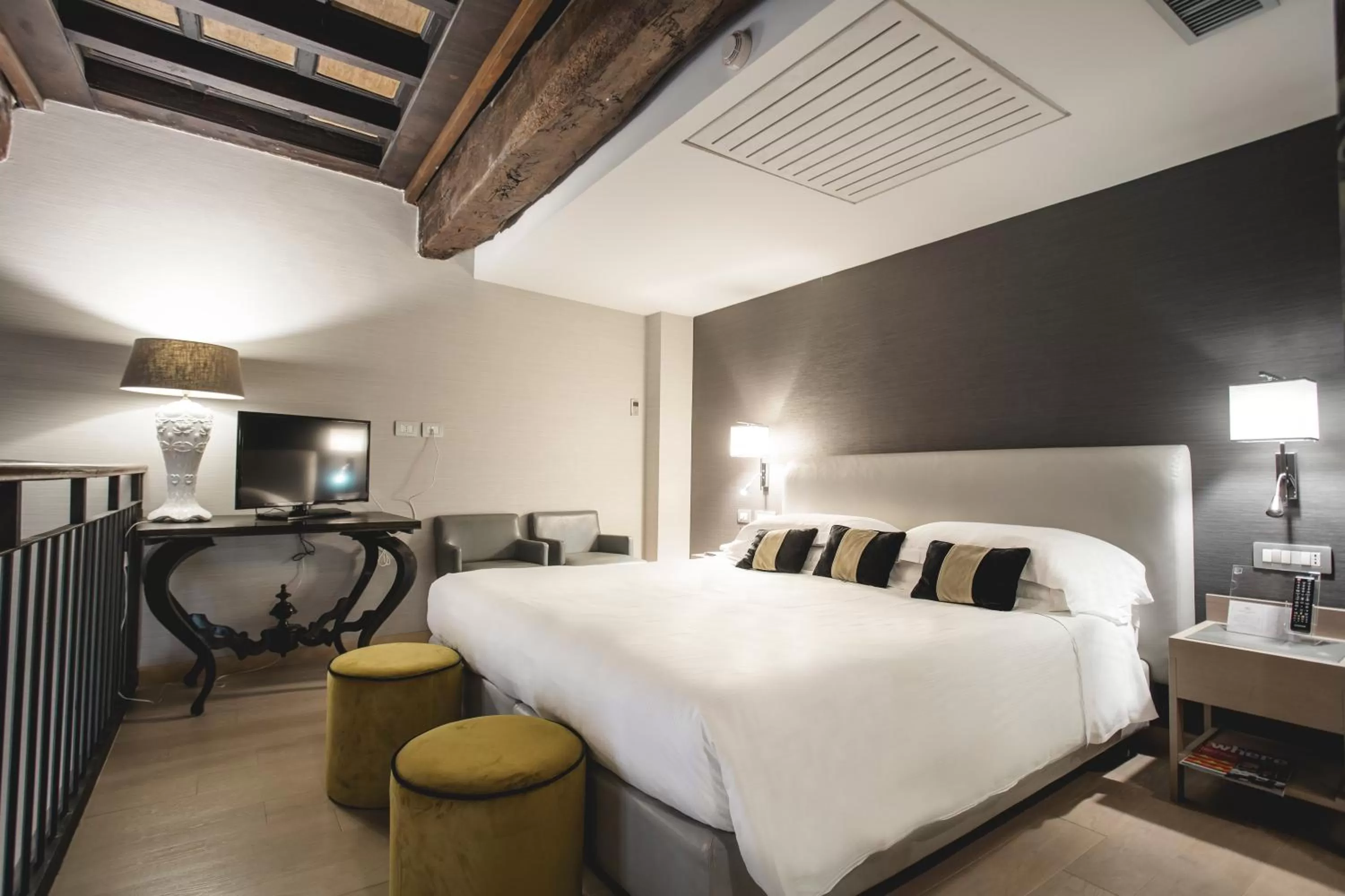 Bed in Hotel Adriano