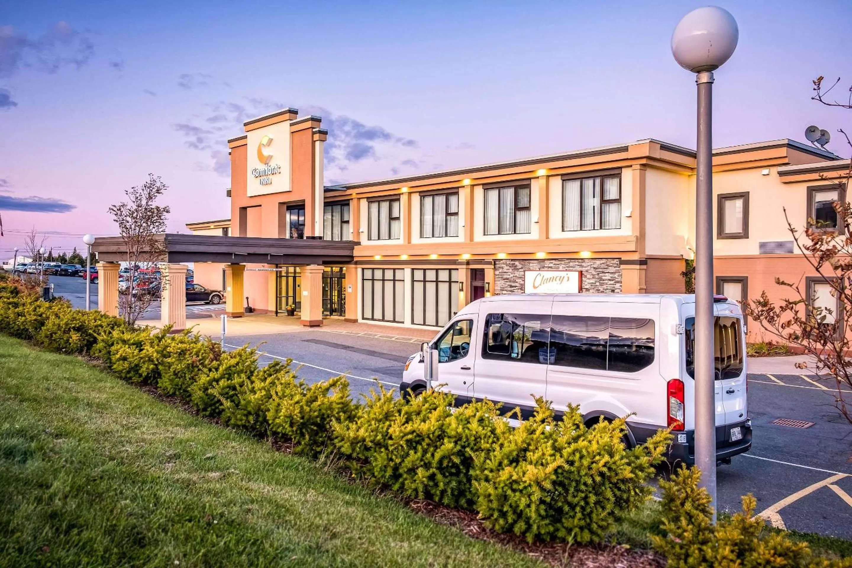 Property Building in Comfort Hotel Airport