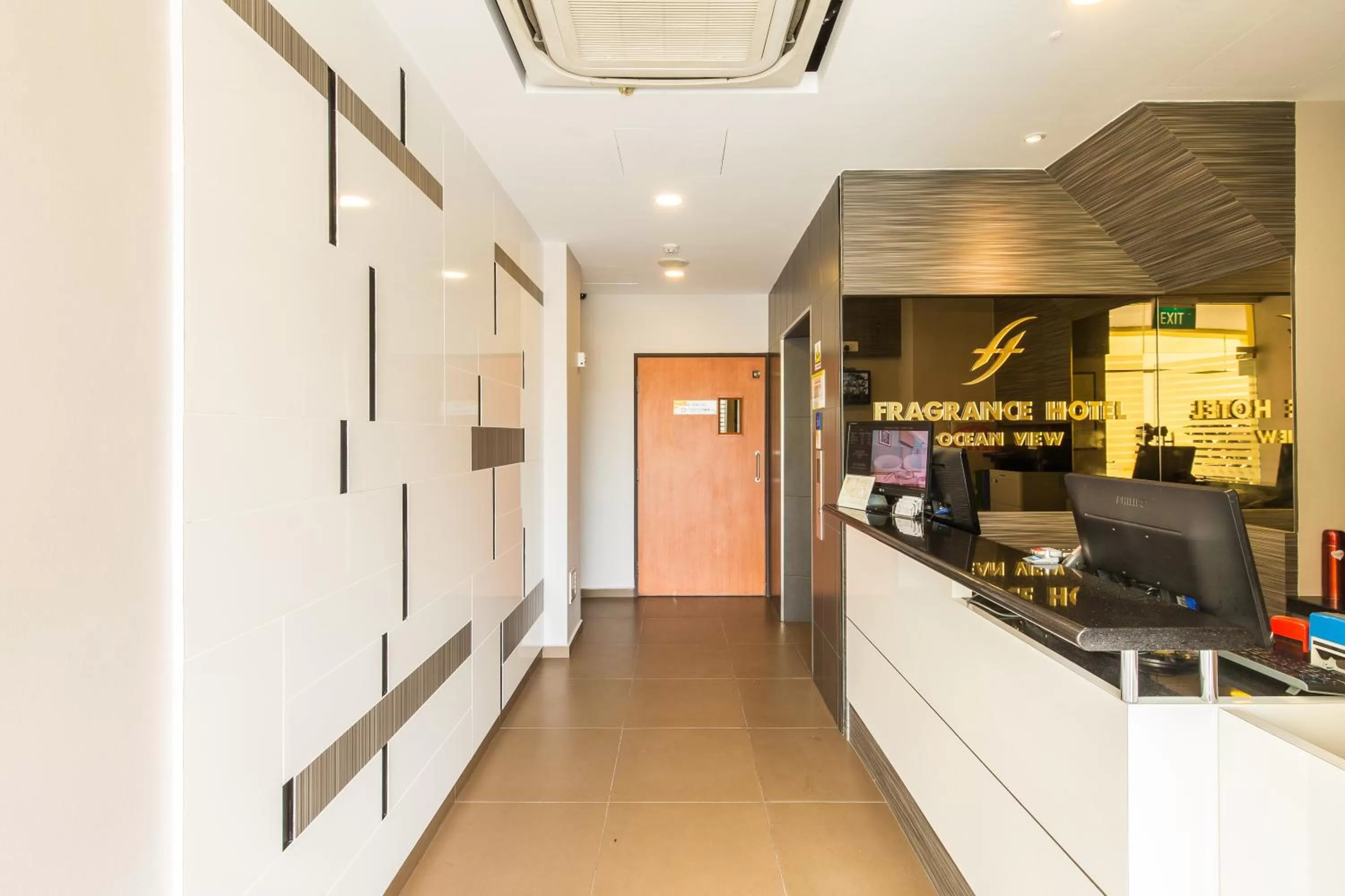 Lobby or reception in Fragrance Hotel - Ocean View