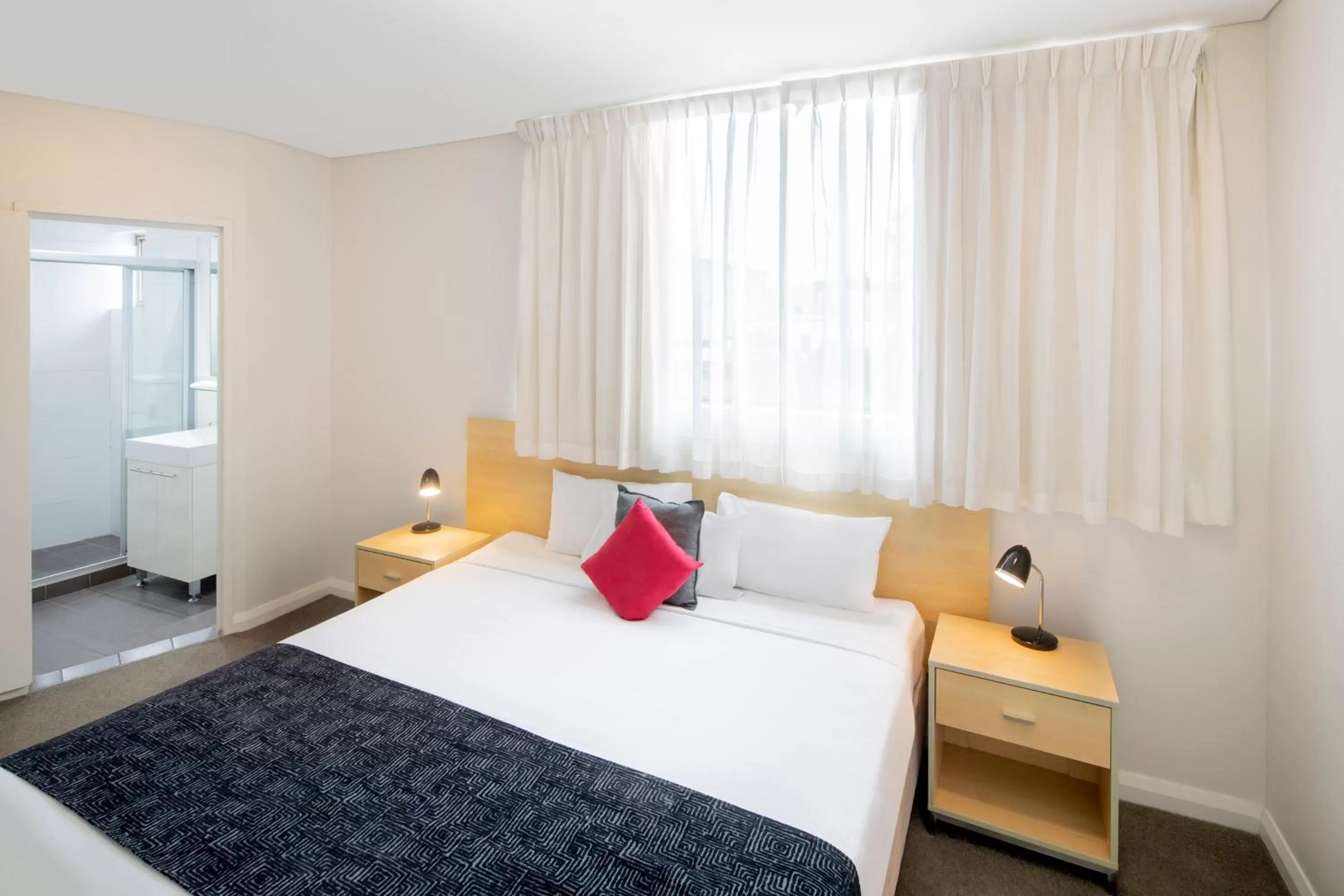 Bedroom, Bed in Mantra Castle Hill Sydney, an Accor Hotel