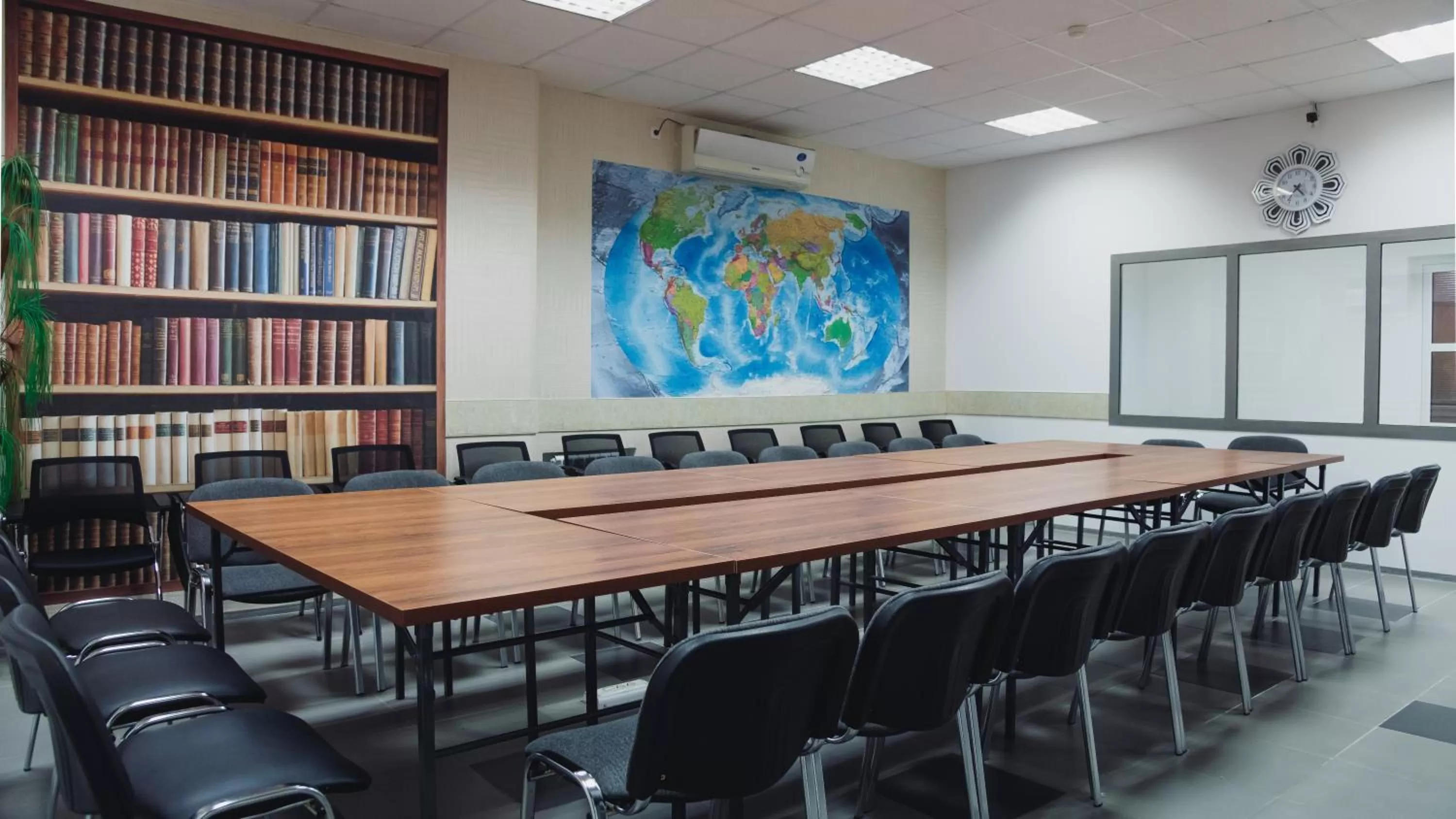 Business facilities in Aktobe Hotel