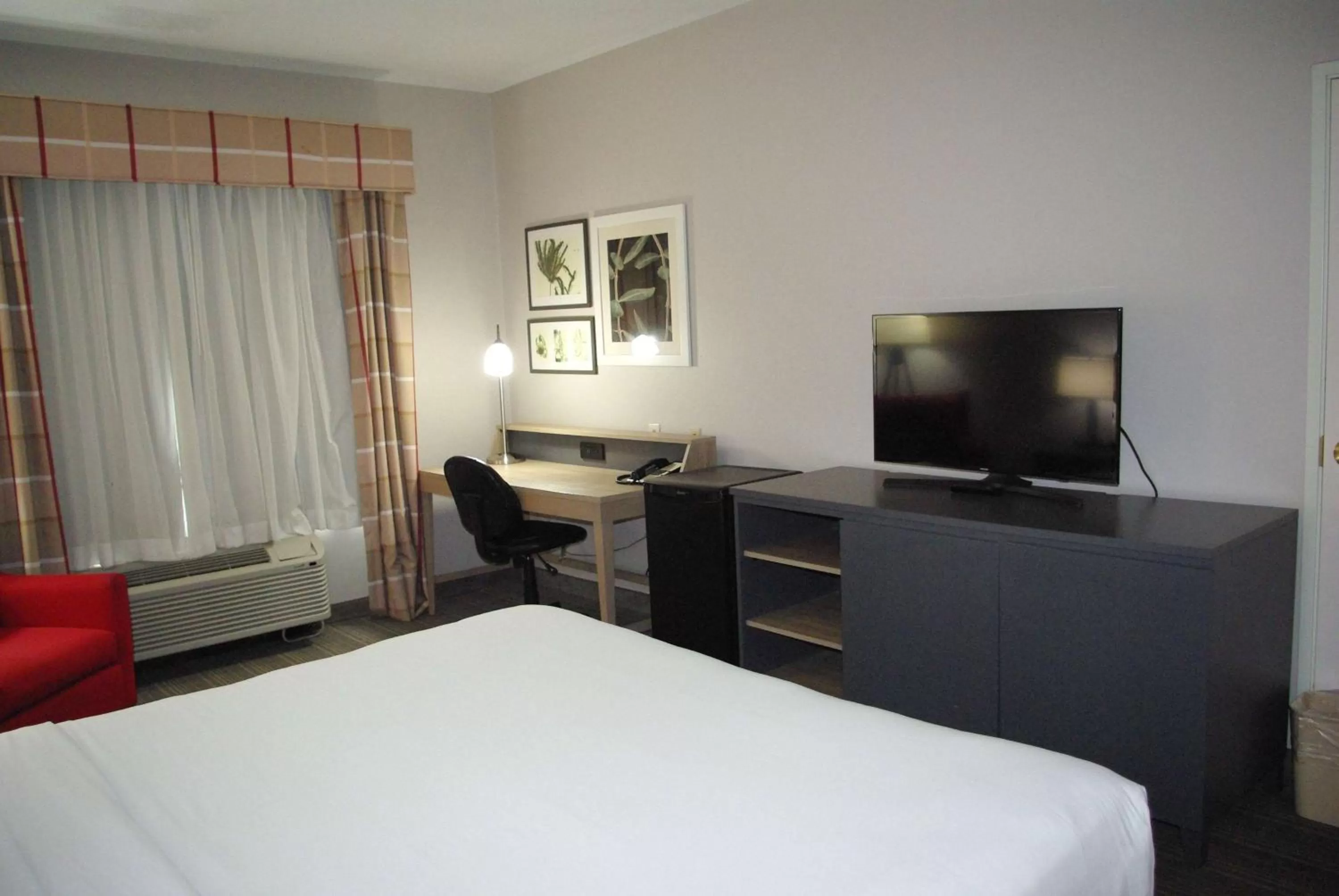 Photo of the whole room, Bed in Wingate by Wyndham Matthews - Charlotte