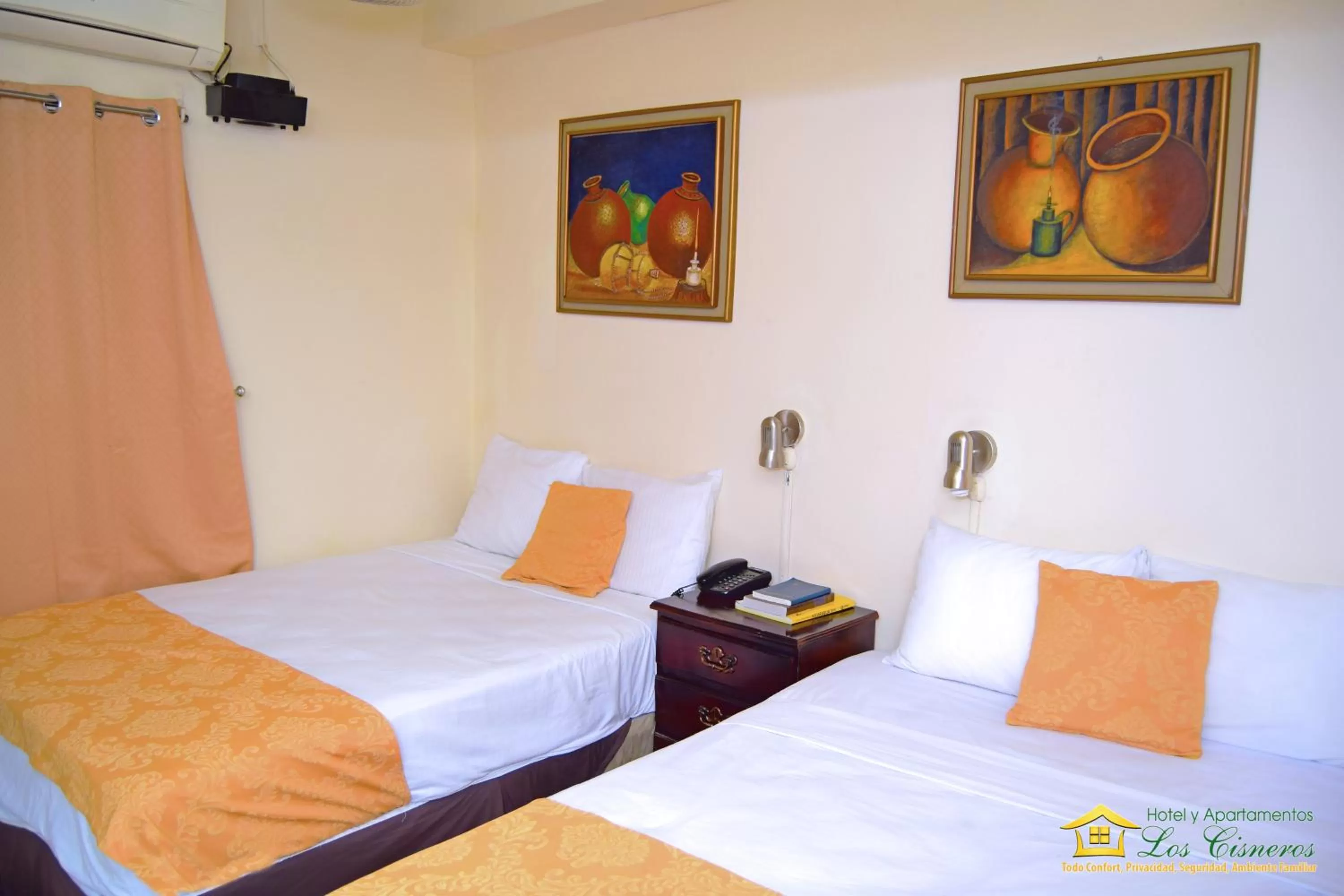 Bed in Hotel y Apartments Los Cisneros