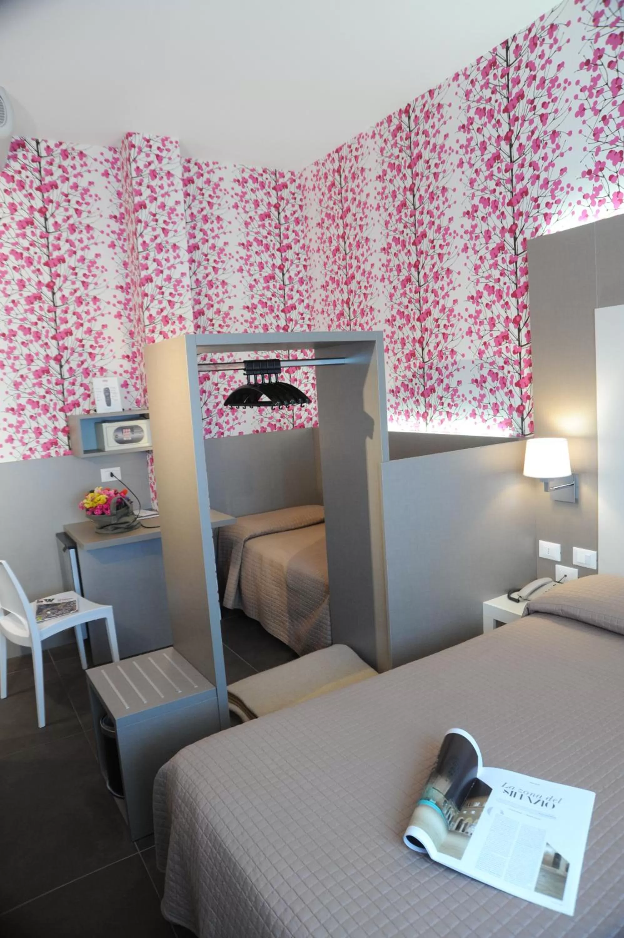 Other, Bed in Hotel Astoria