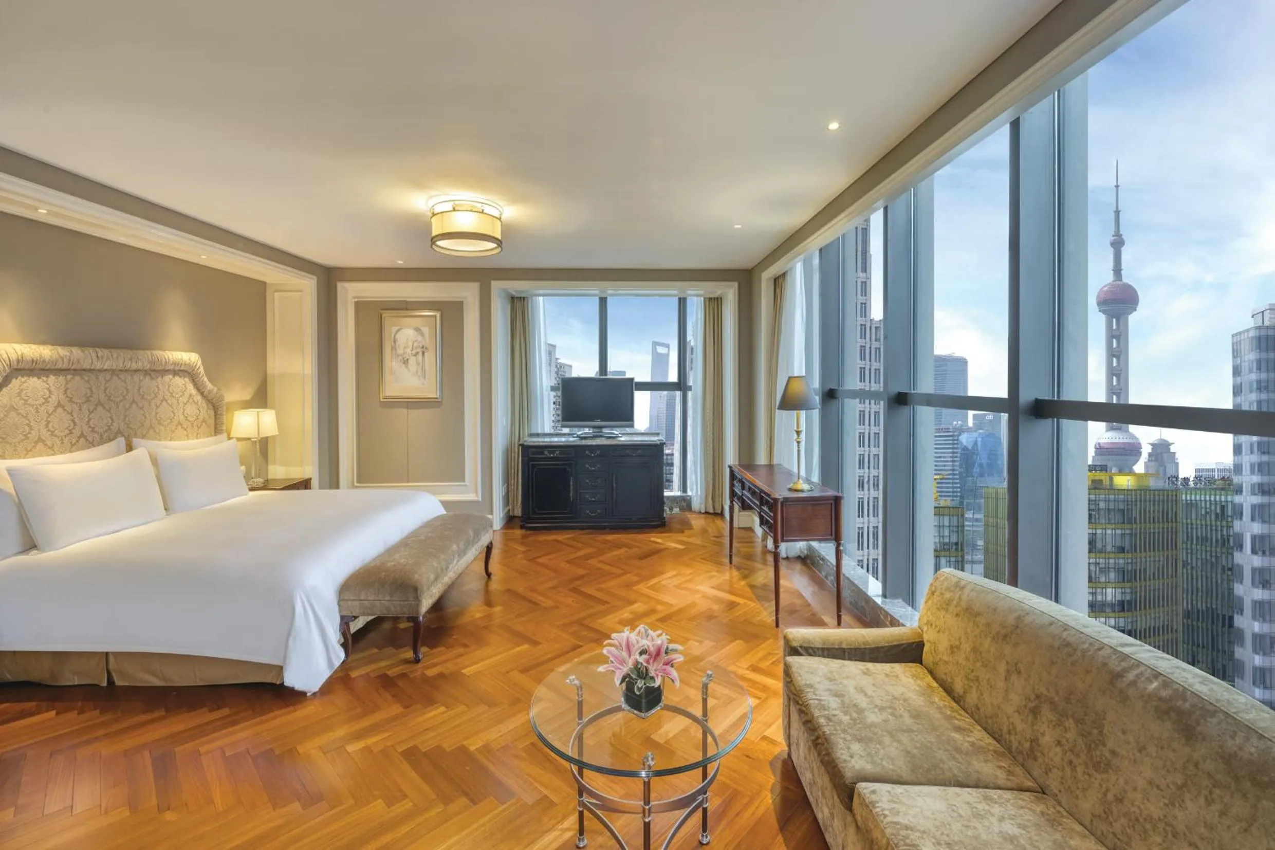 Premier Family Room in Sunrise On The Bund Hotel