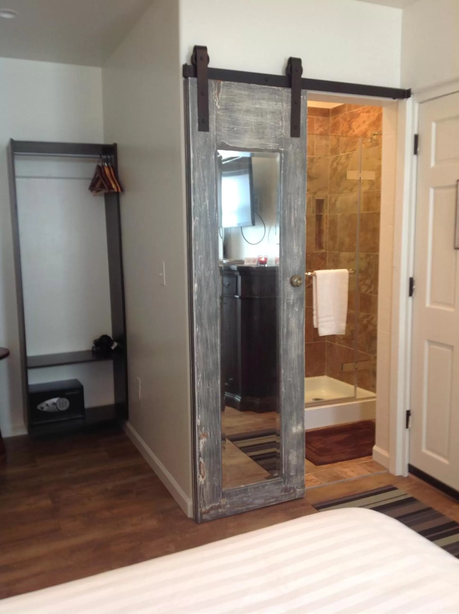 Decorative detail, Bed in Iron Horse Inn