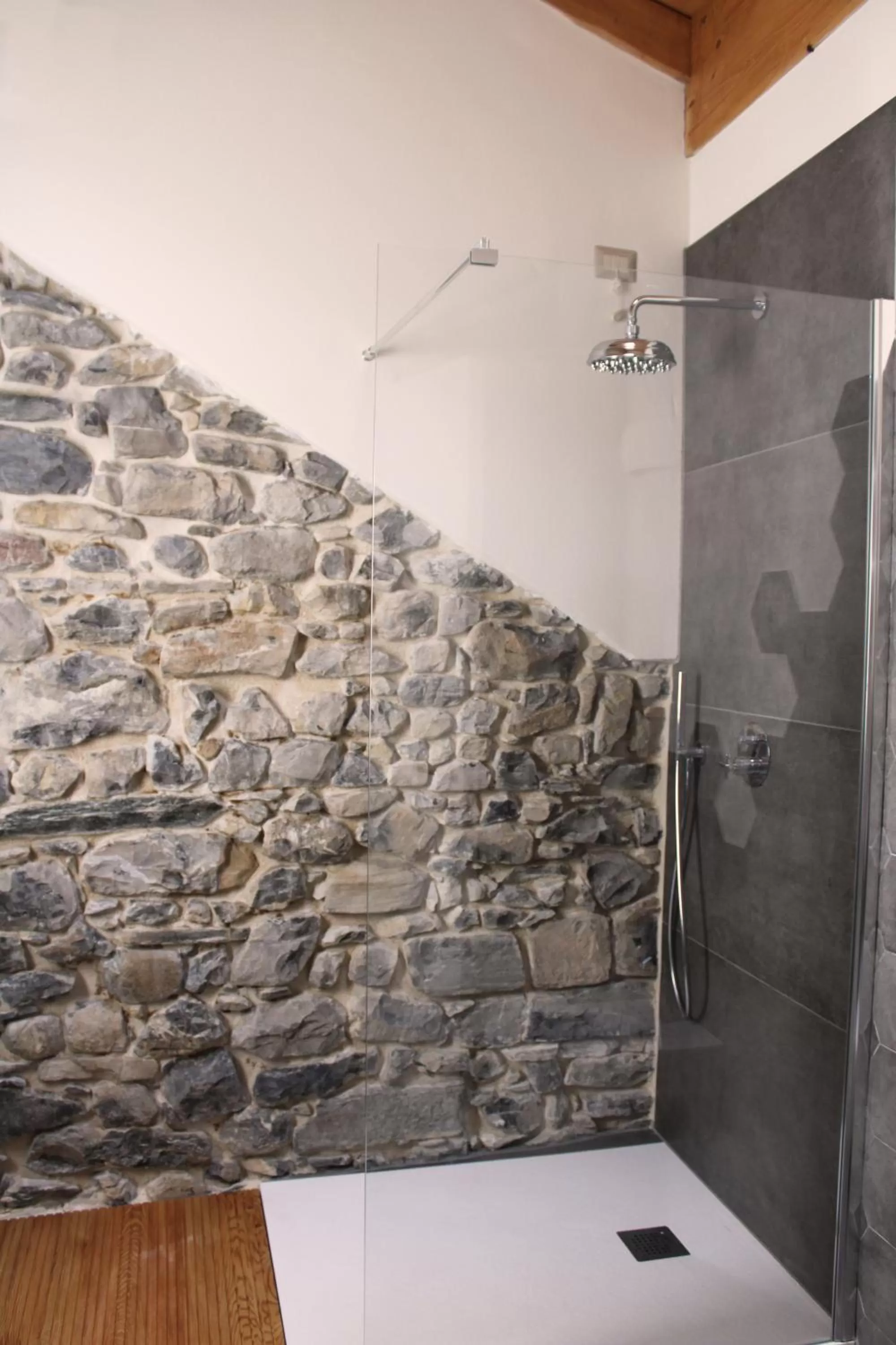 Bathroom in La Corte del Governo 565