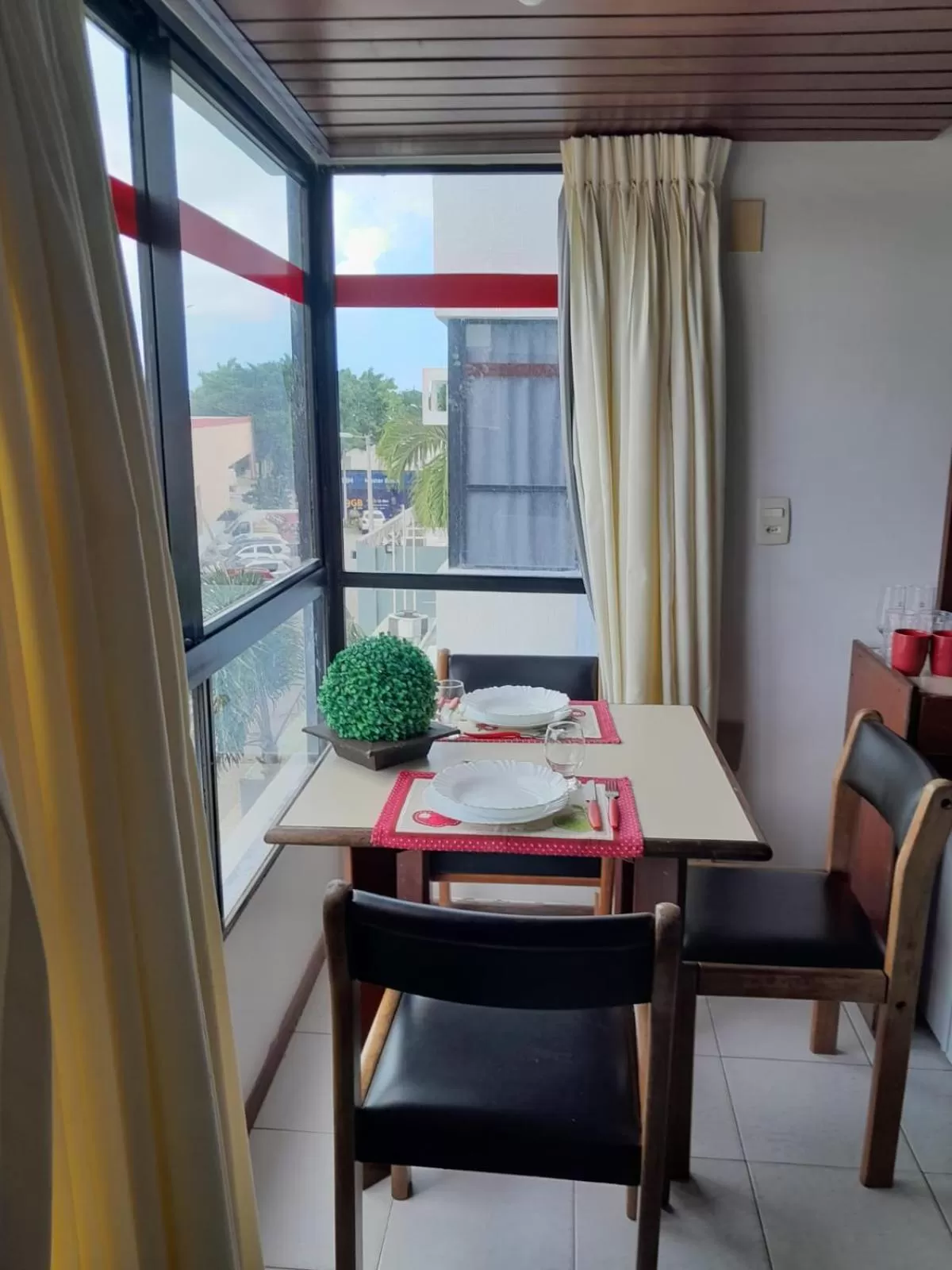 Dining Area in Sonia Flat Tambaú - Apartamento vista mar no Mano's Royal Hotel
