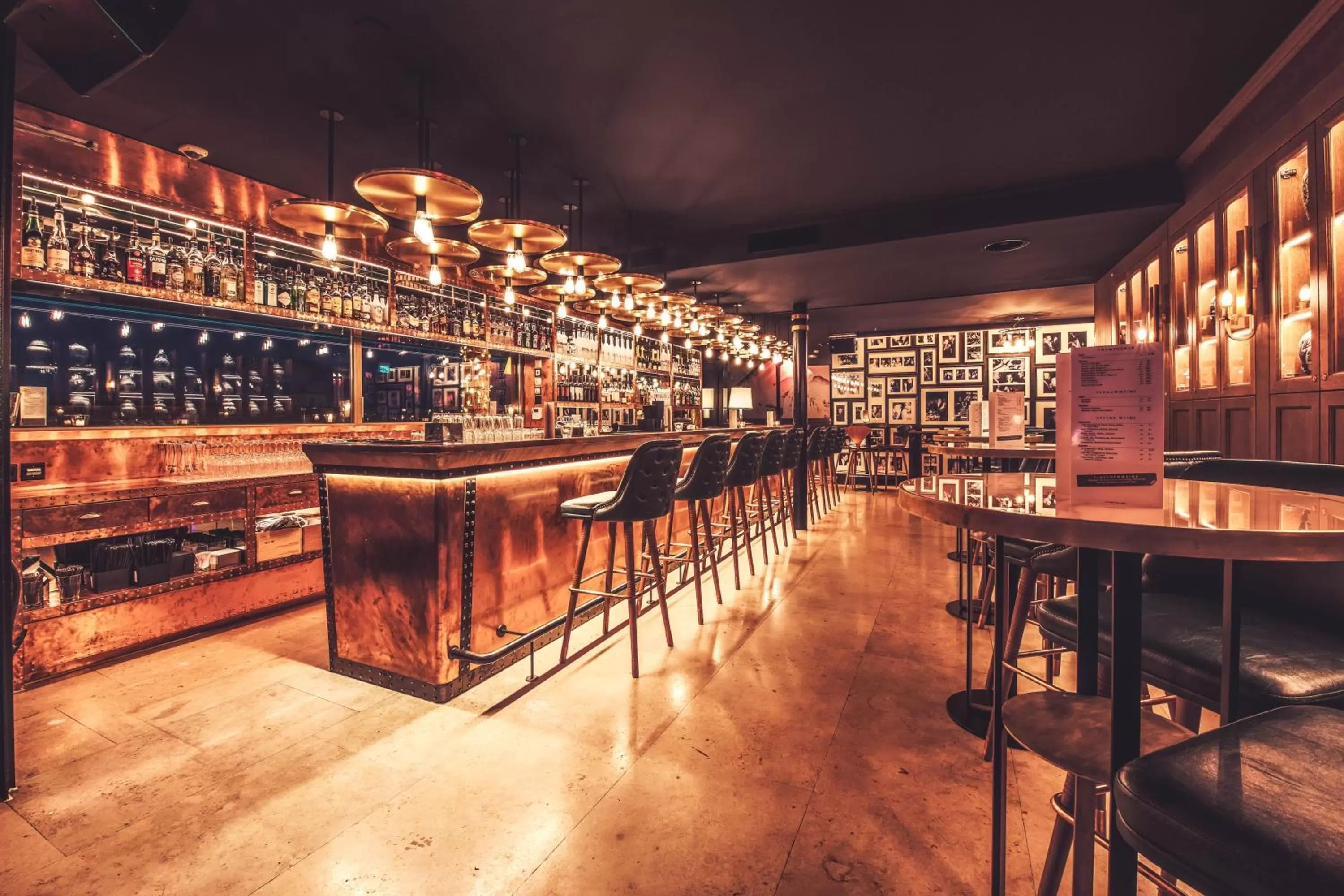 Nightclub / DJ in Hotel Astoria