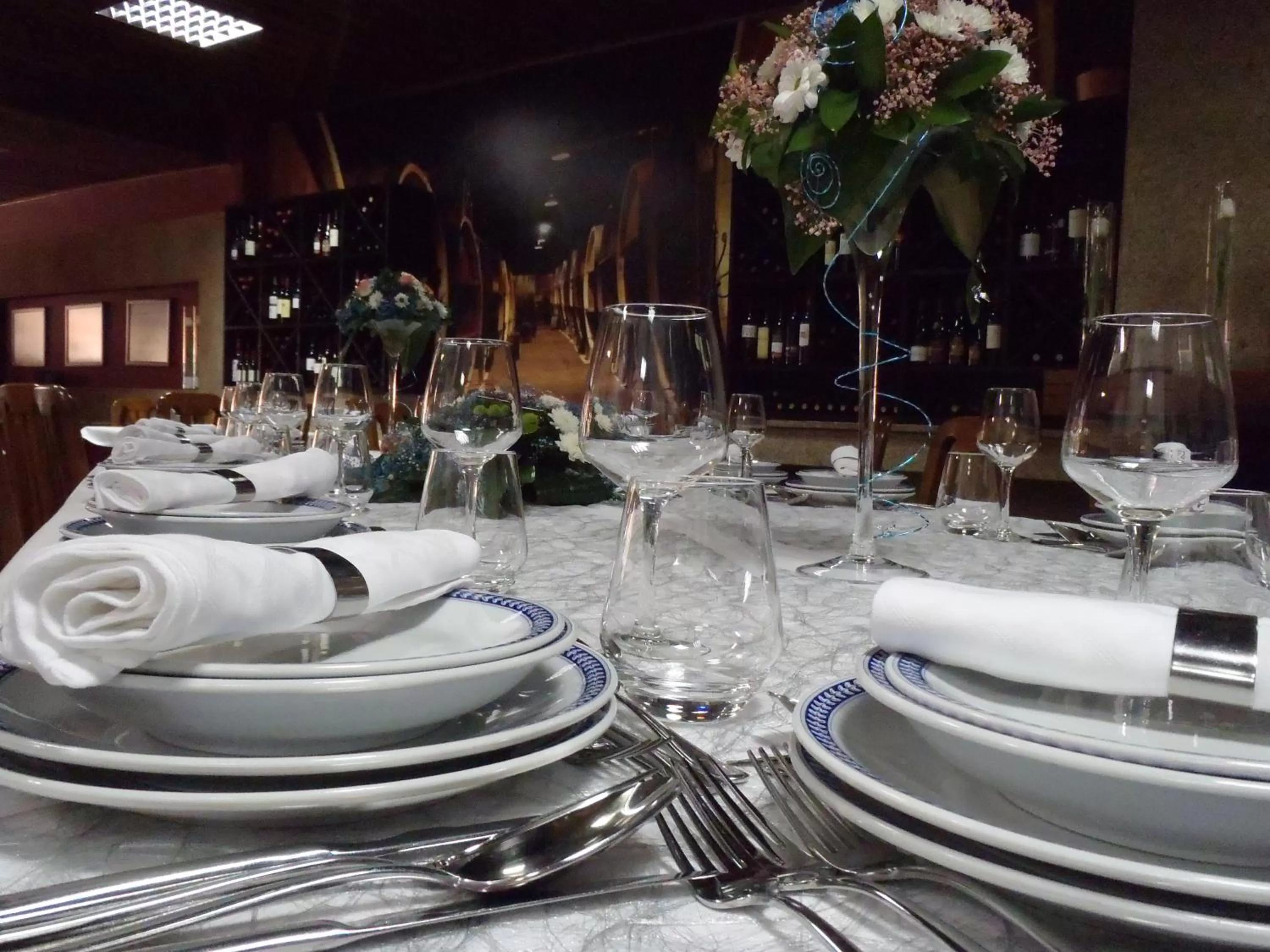 Restaurant/places to eat in Hotel Tulipa