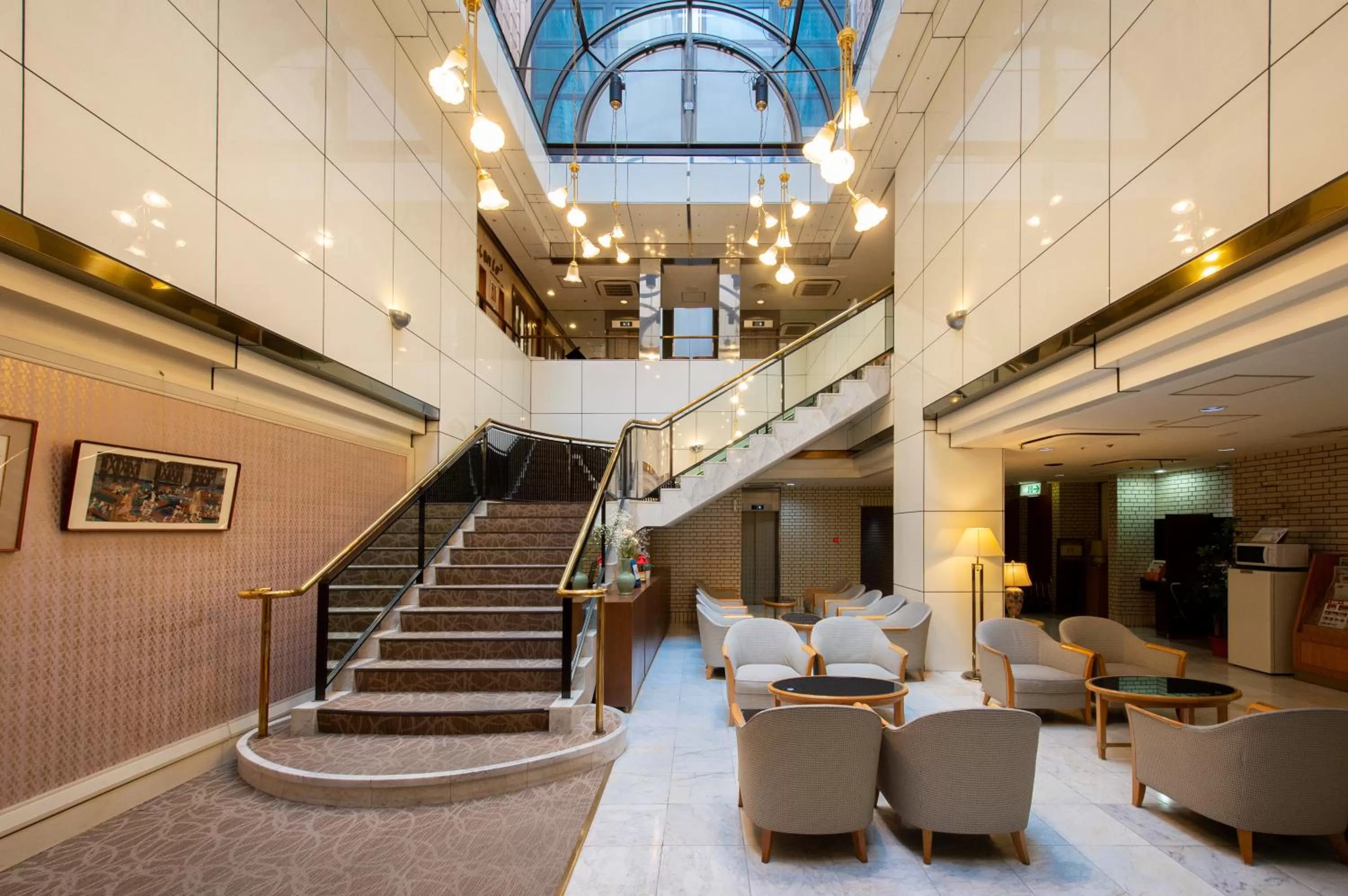 Lobby or reception in Belmont Hotel