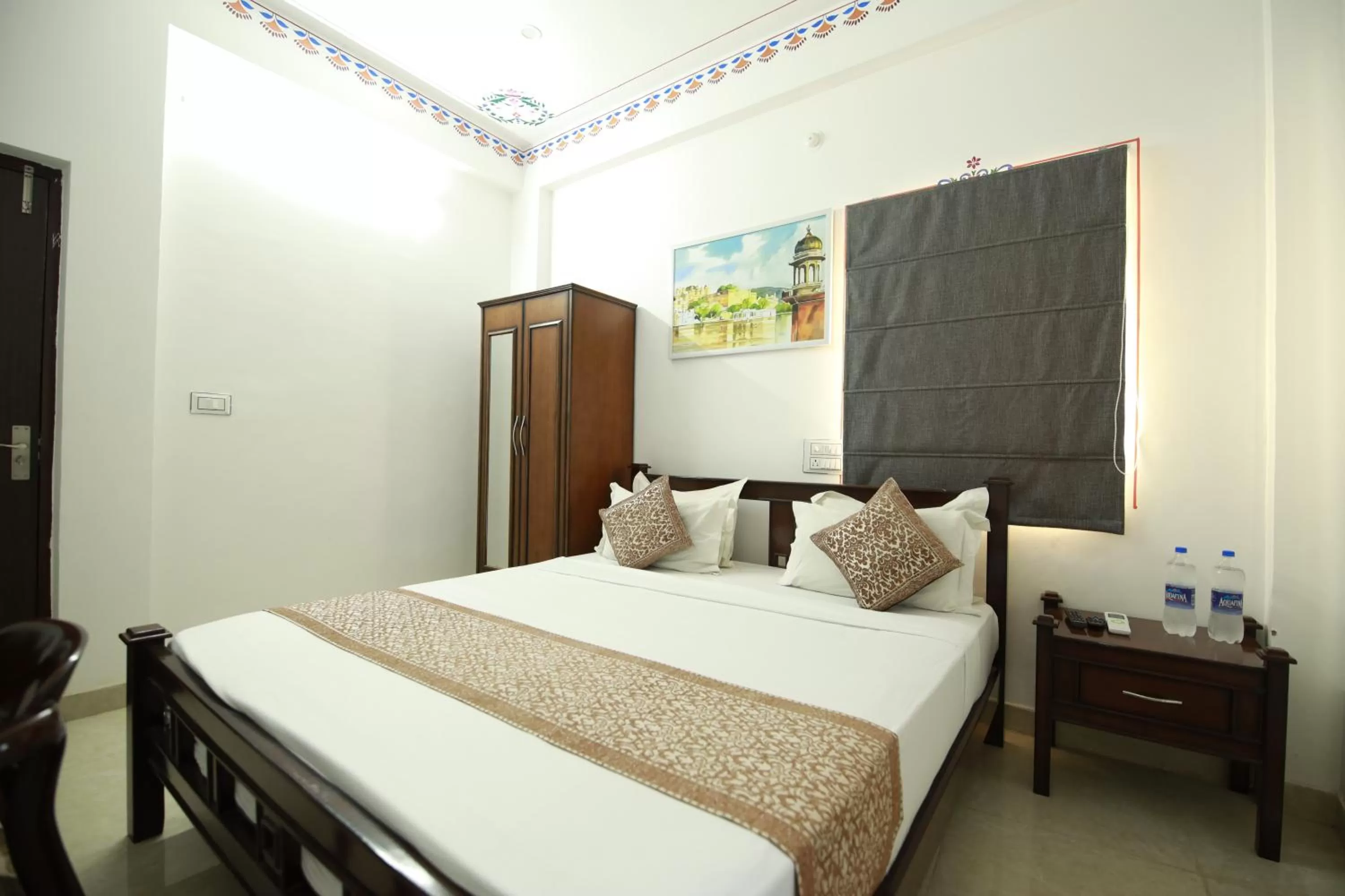 Bed in Hotel Casa by the lake