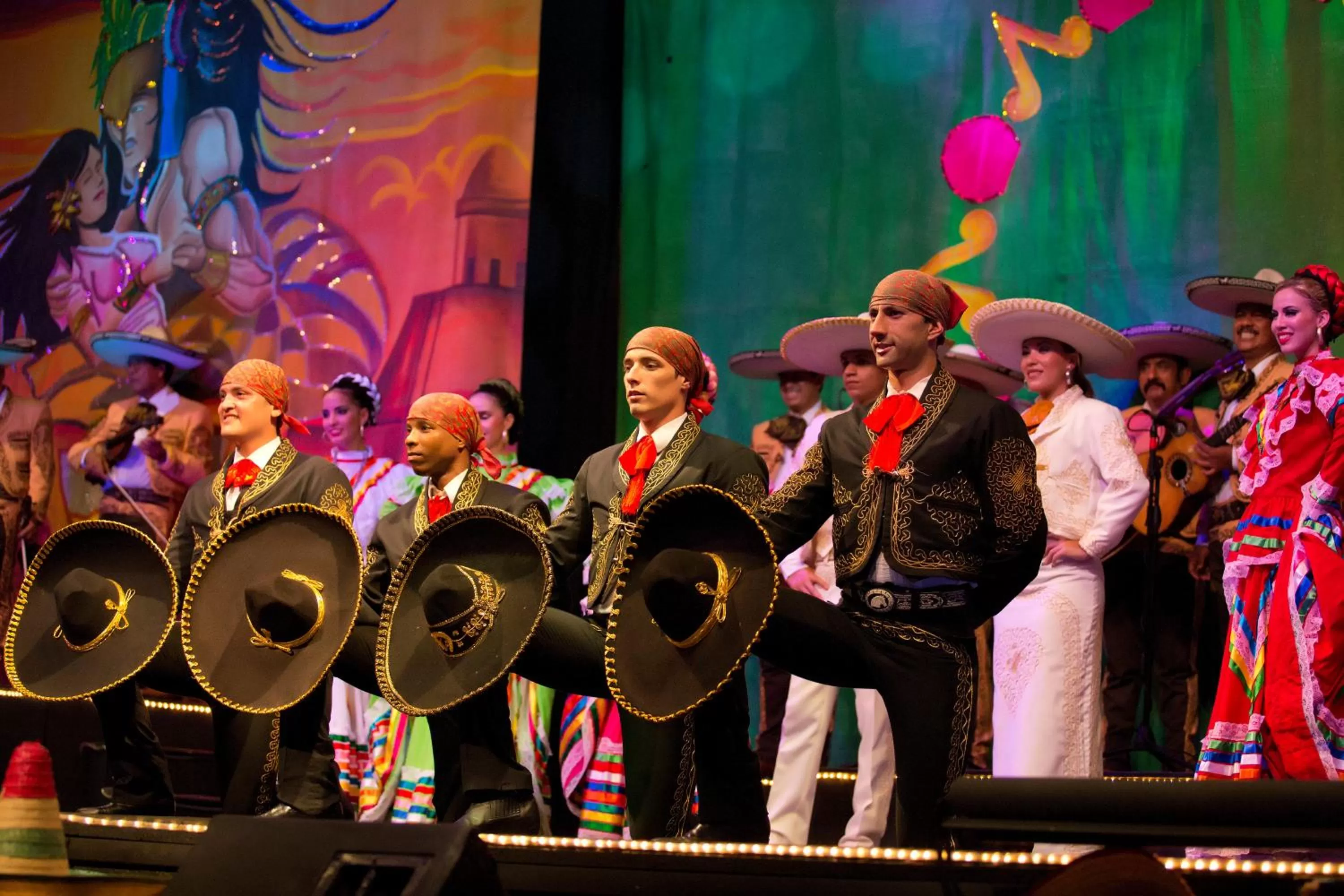Evening entertainment in Barceló Ixtapa - All Inclusive