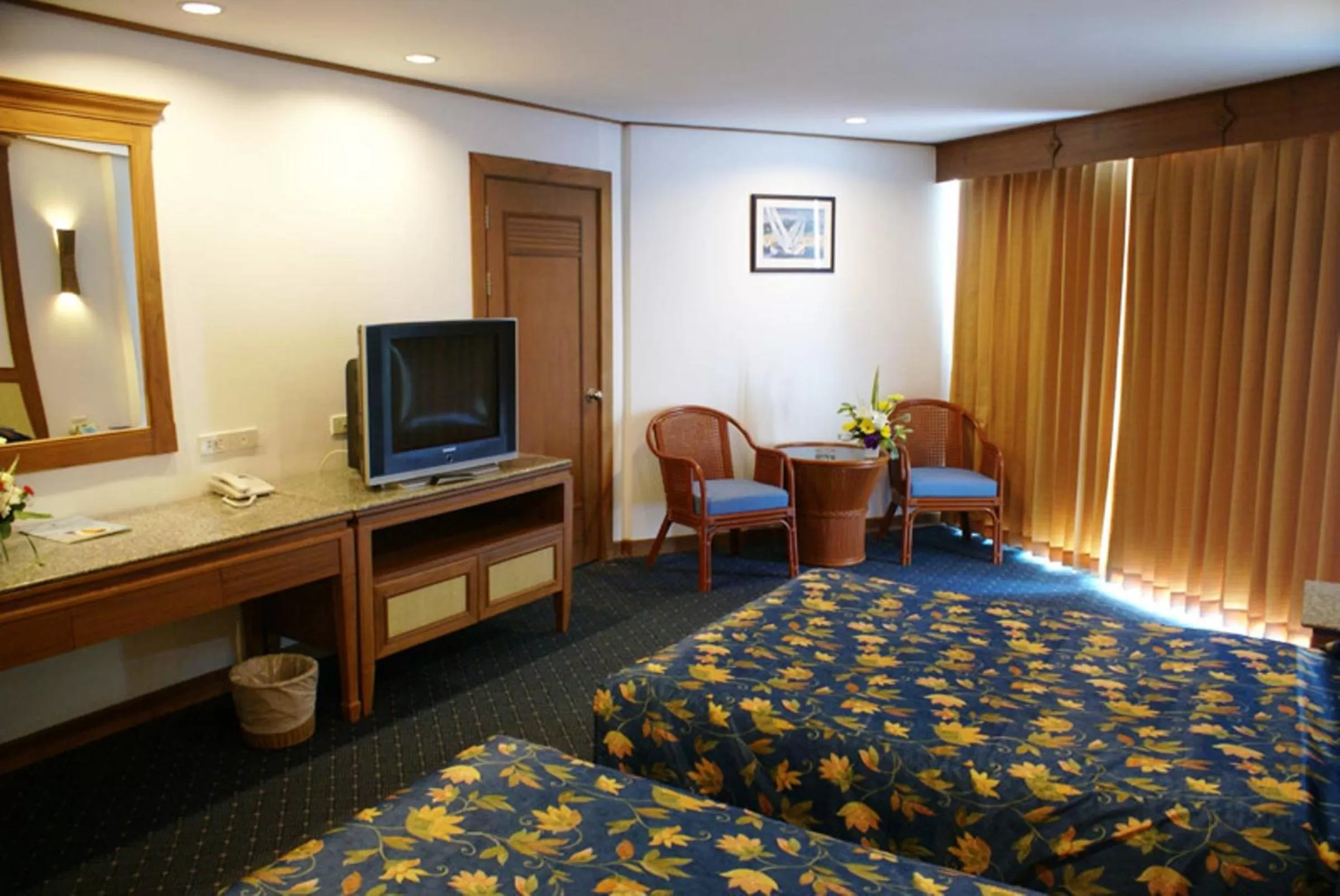 Photo of the whole room, Bed in Royal Twins Palace Hotel