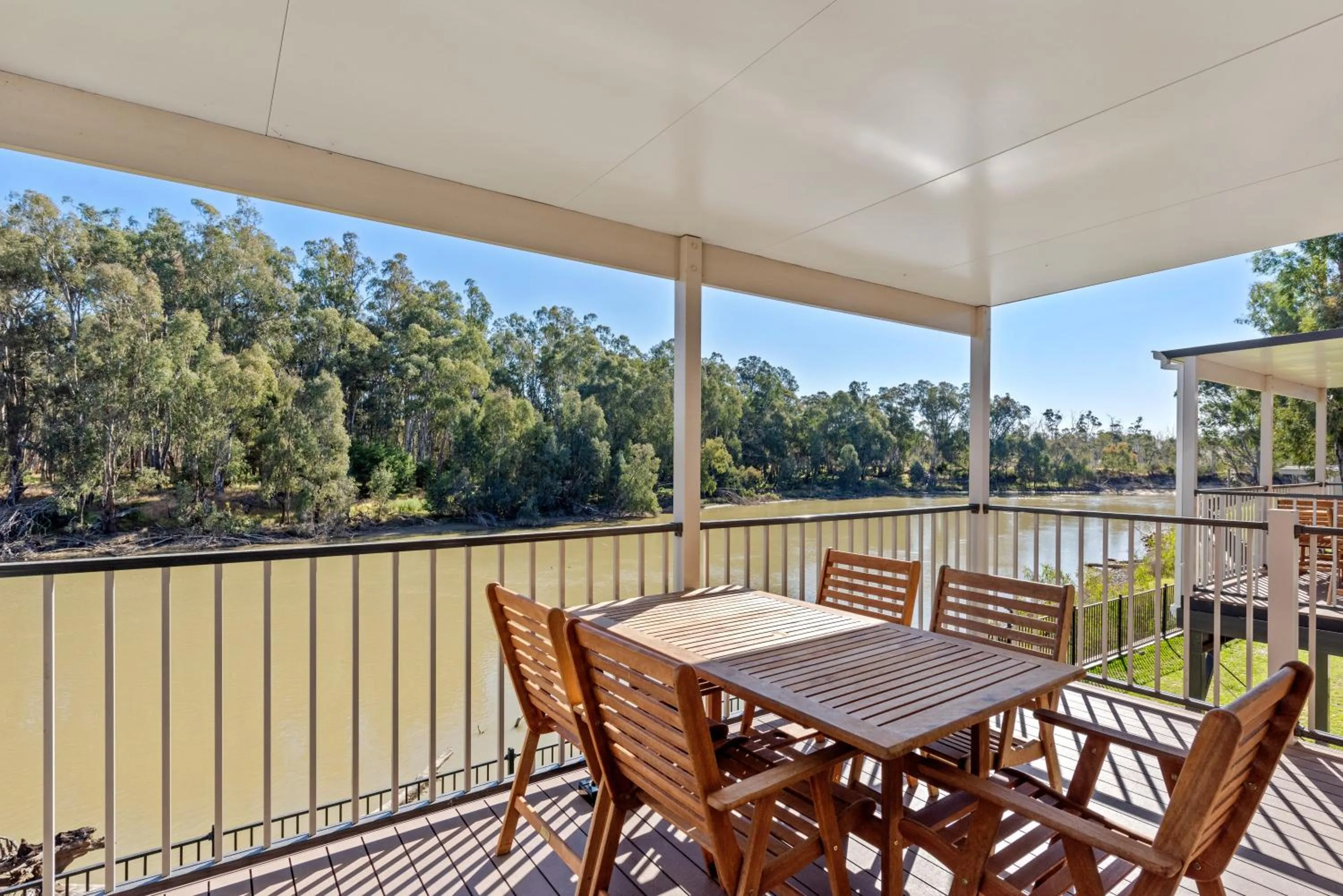 Balcony/Terrace in Discovery Parks - Maidens Inn Moama
