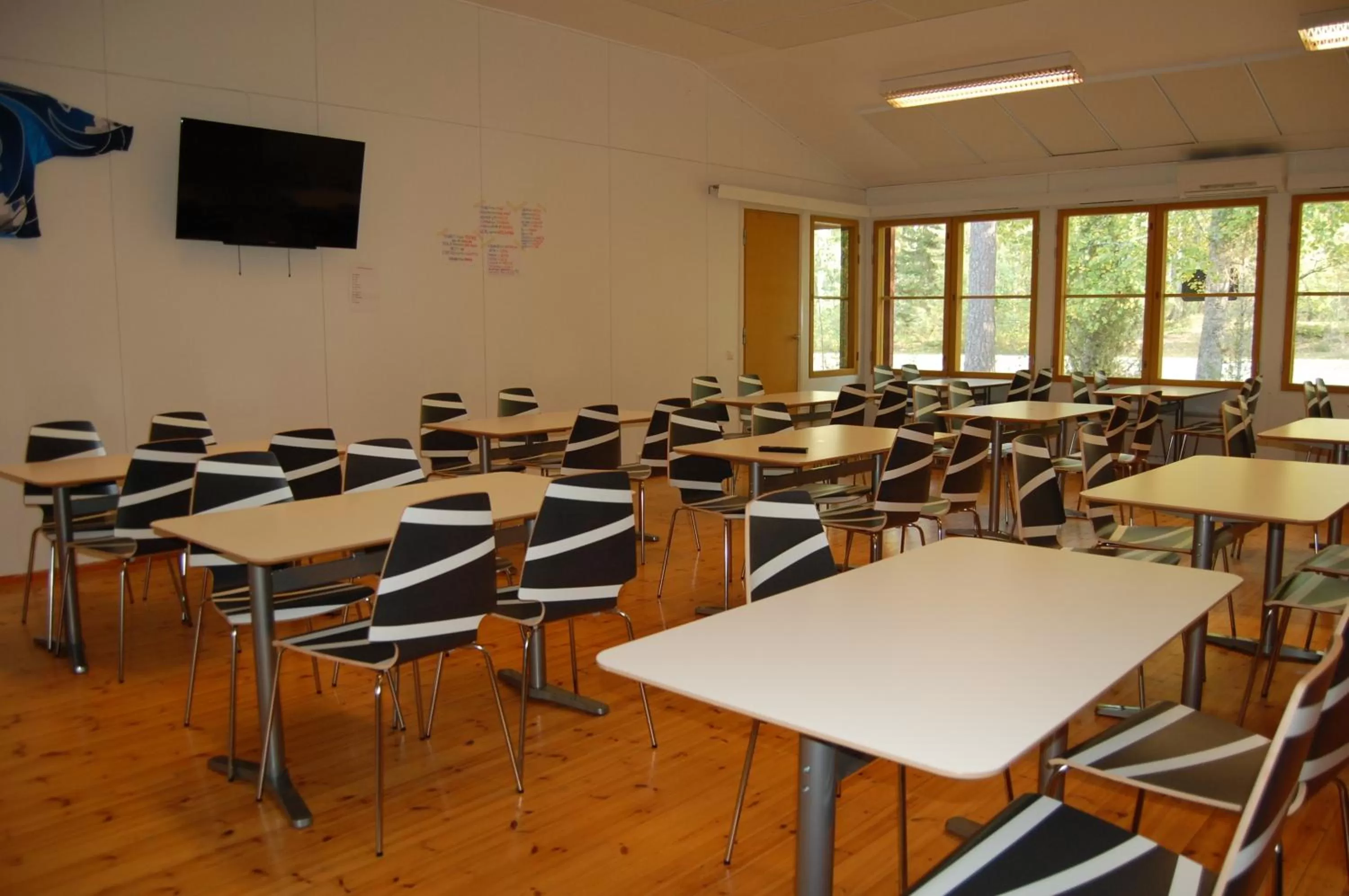 Restaurant/places to eat in Kuhasensaari Lomakeskus