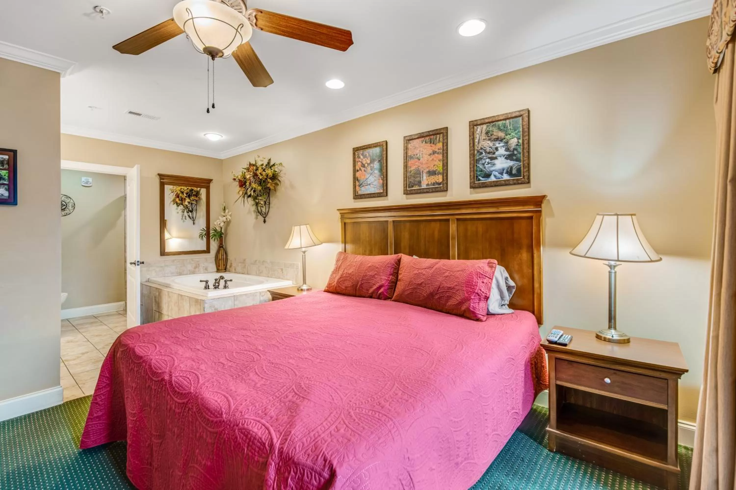 Bed in Summit Manor Condos Unit B3052