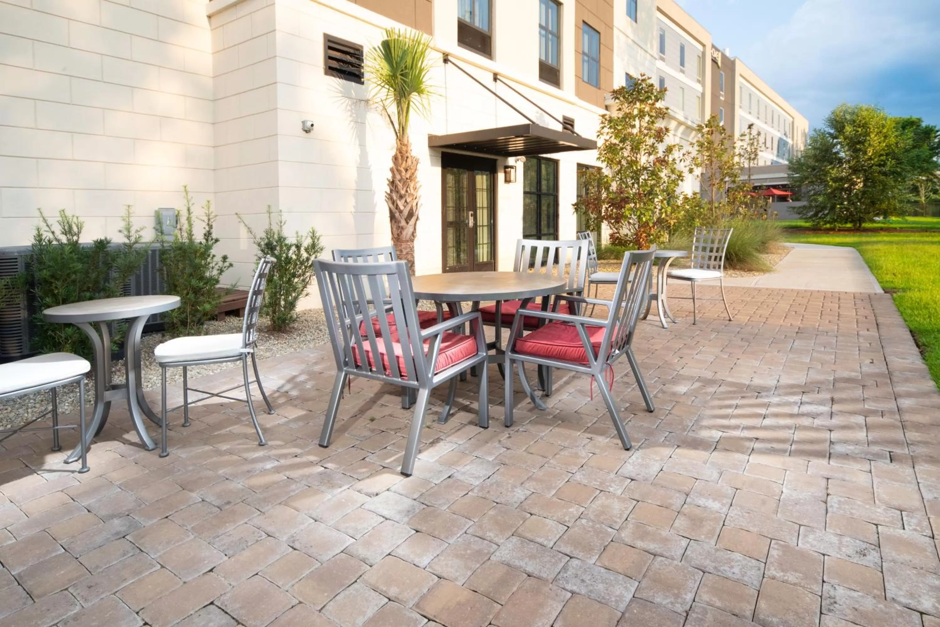 Staybridge Suites - Summerville by IHG