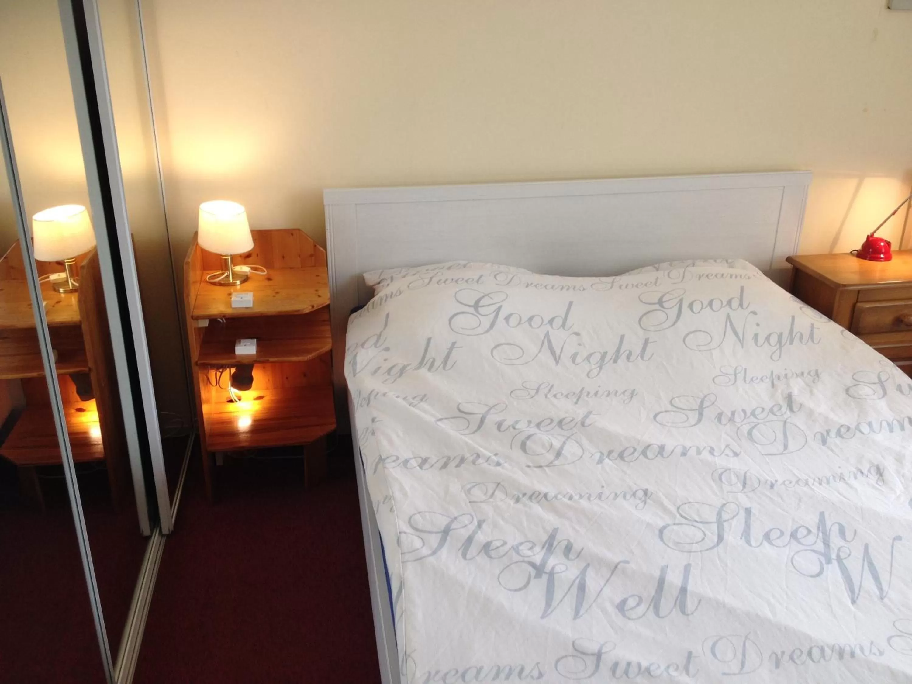 Bed in Wim's Place Schiphol Amsterdam Airport