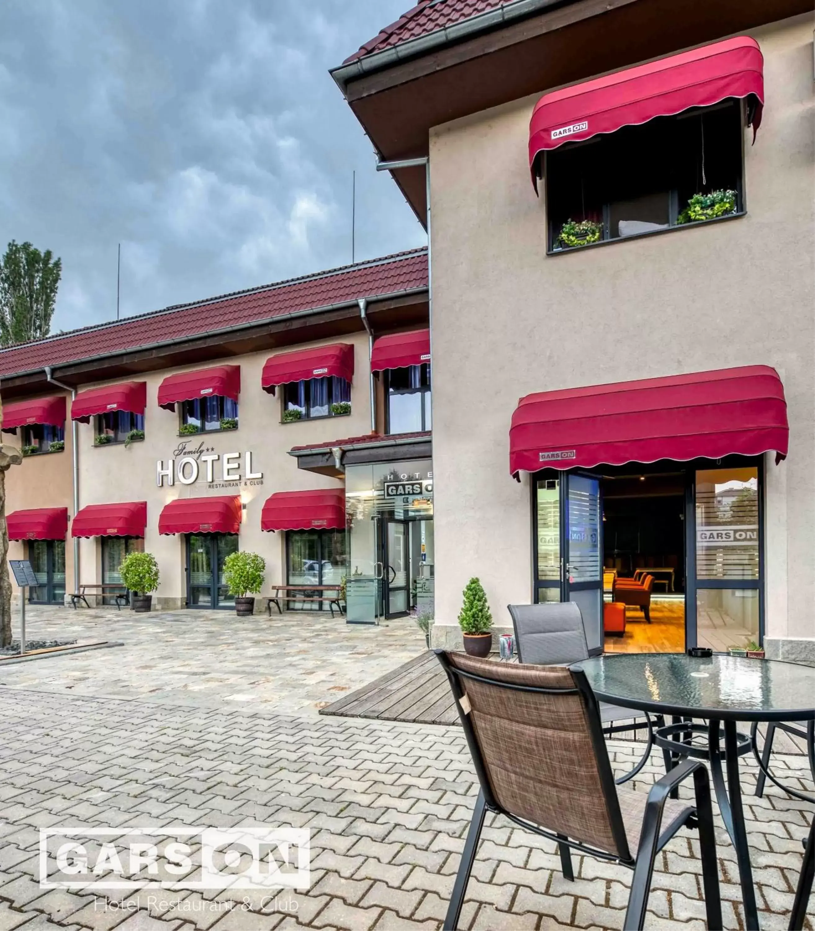 Facade/entrance in GarsON Facade/entrance in GarsON