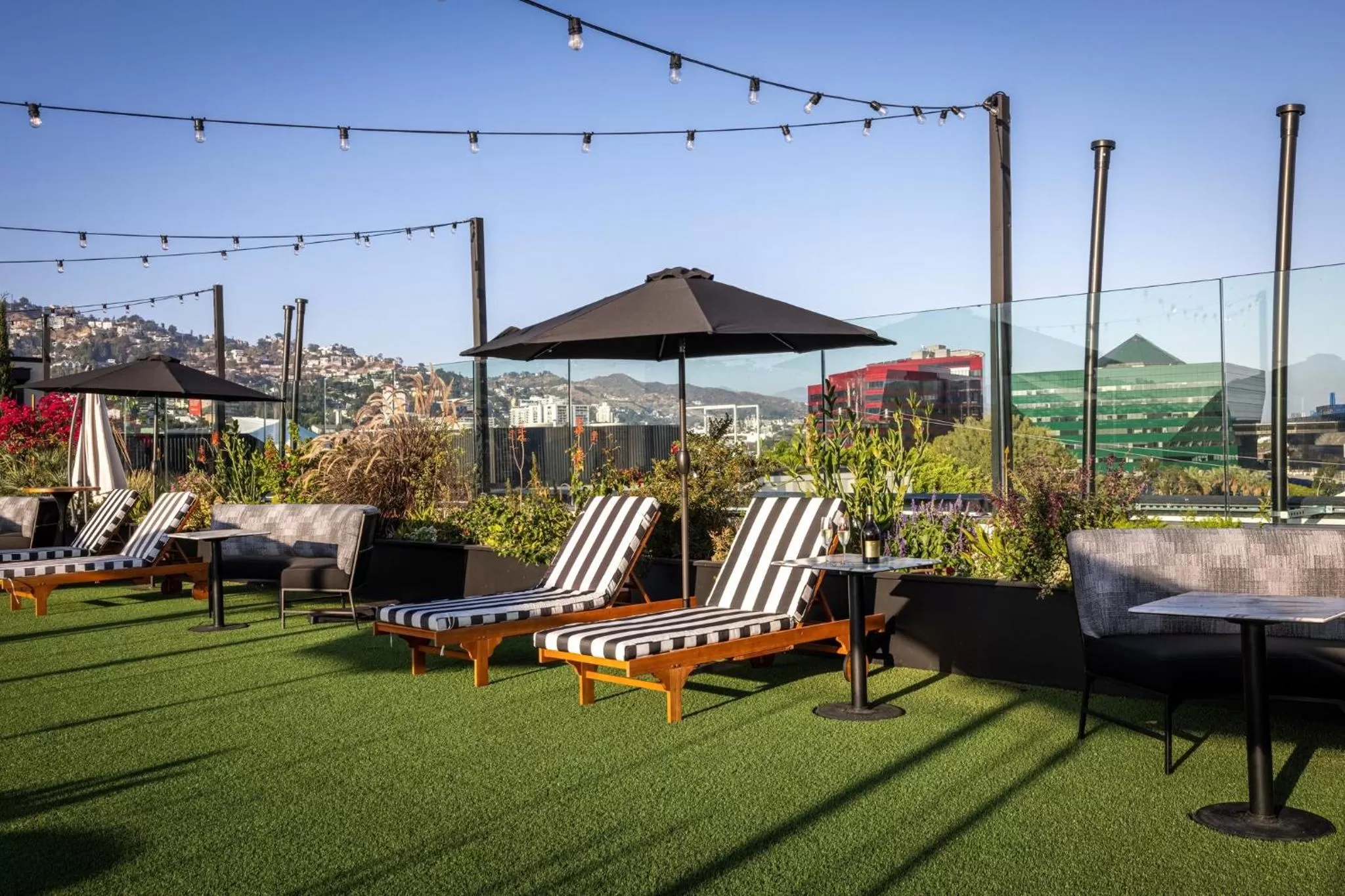 Lobby or reception in Kimpton La Peer Hotel West Hollywood by IHG