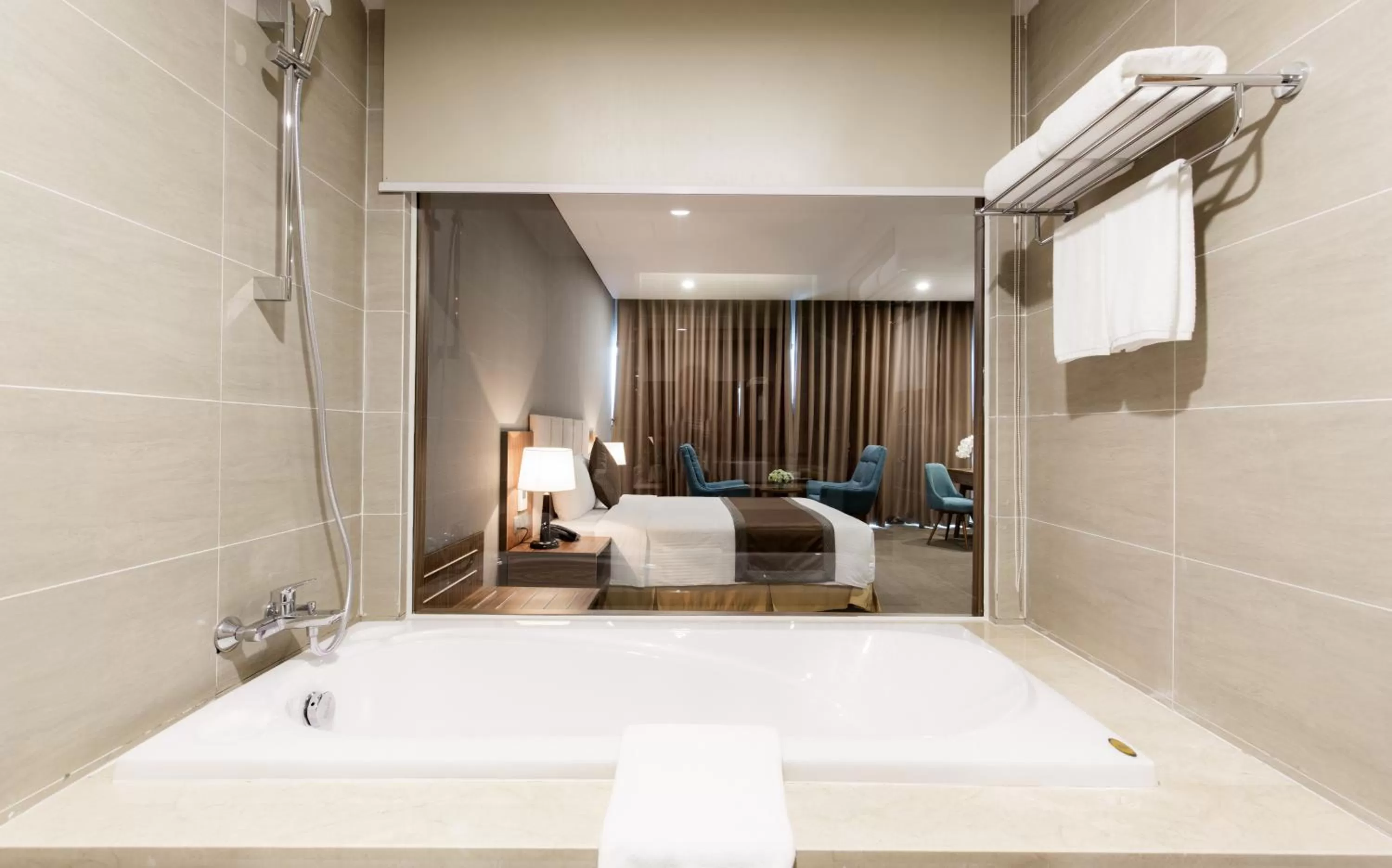 Toilet, Bed in Muong Thanh Luxury Vien Trieu Nha Trang