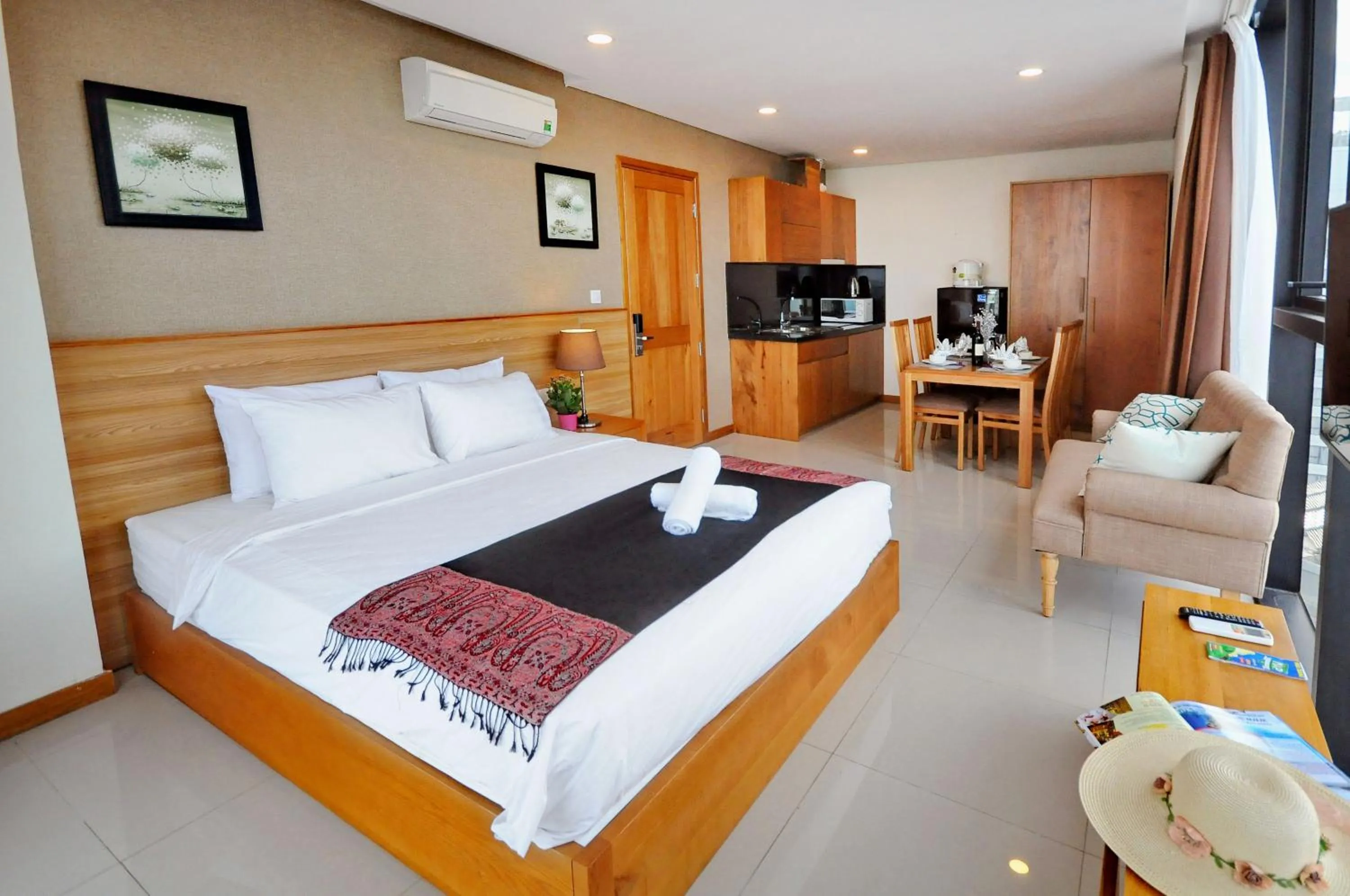 Bed in Holi Beach Hotel & Apartments