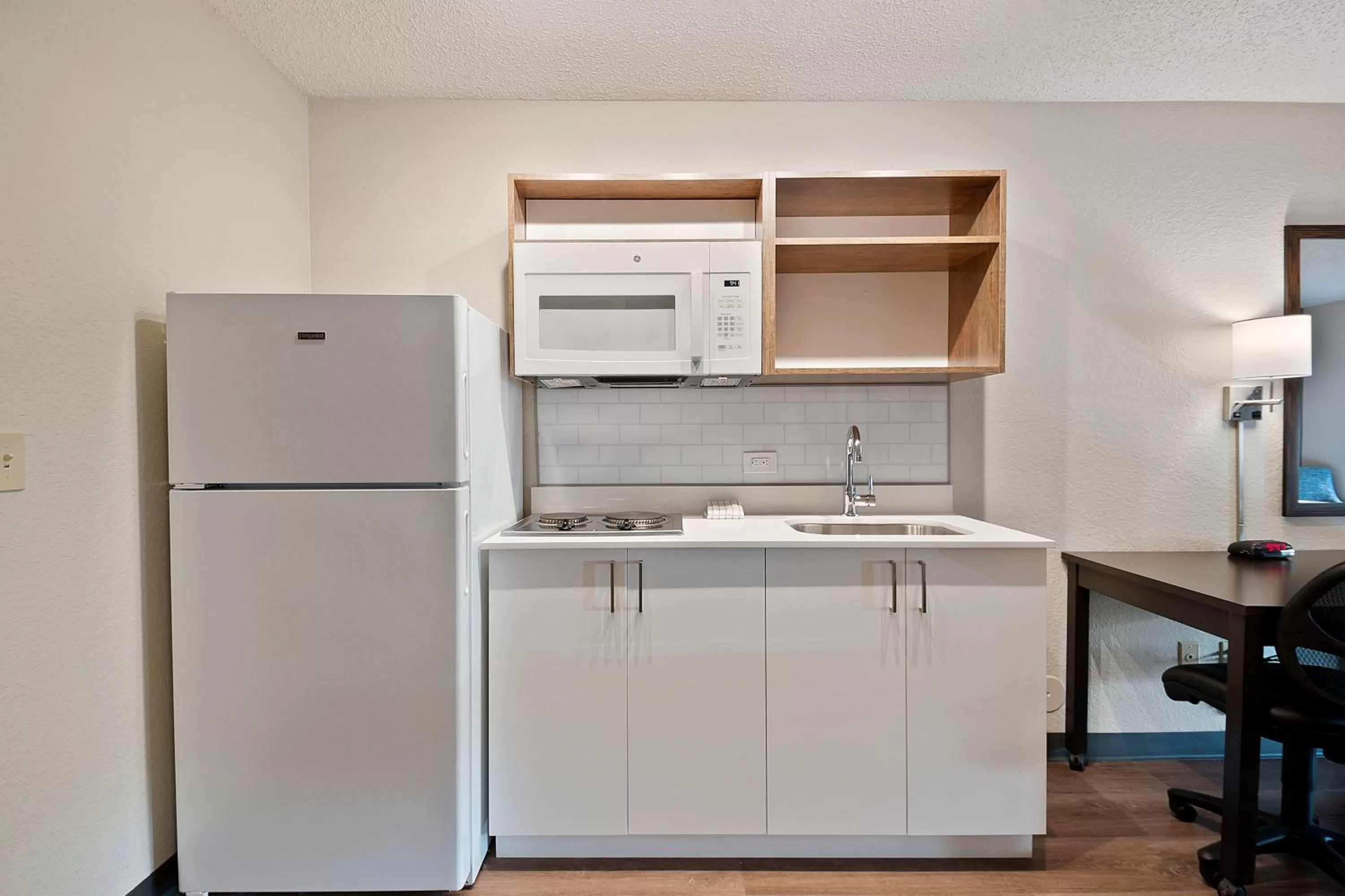 Kitchen or kitchenette in Extended Stay America Suites - Fort Lauderdale - Plantation