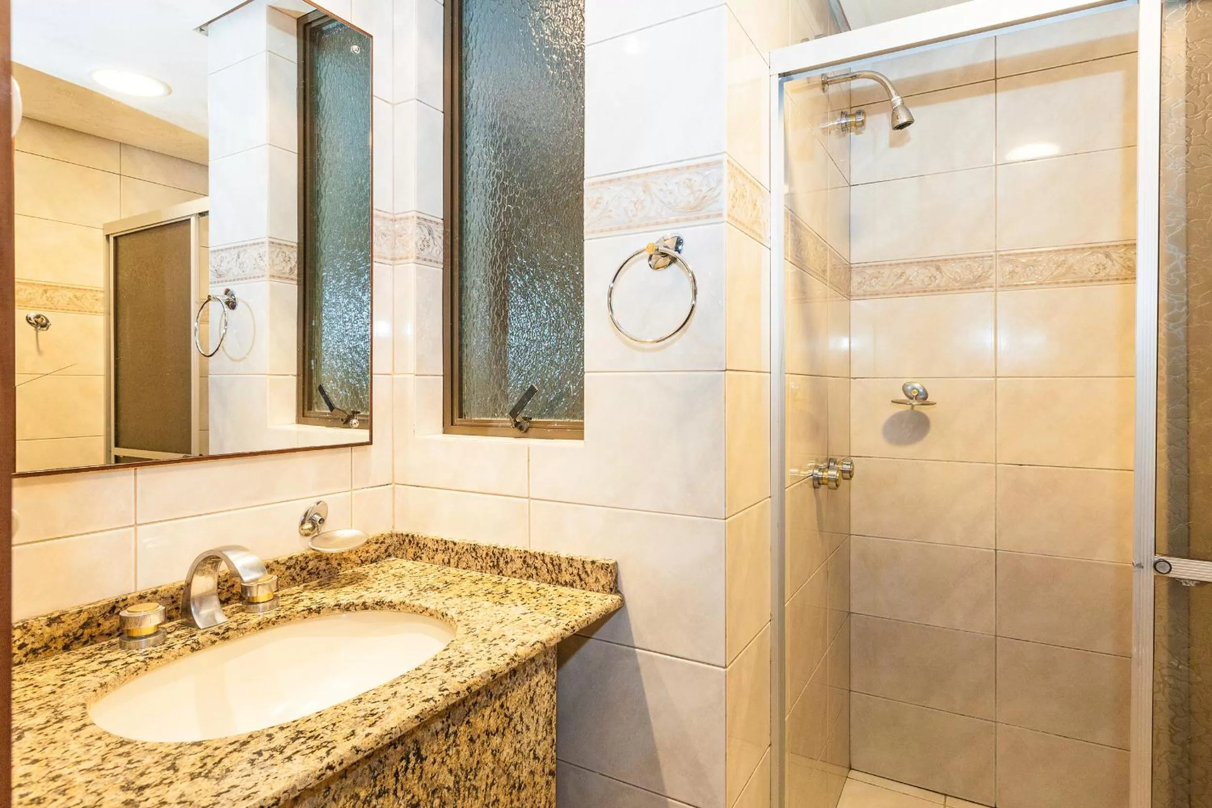 Bathroom in Hotel Letto Caxias