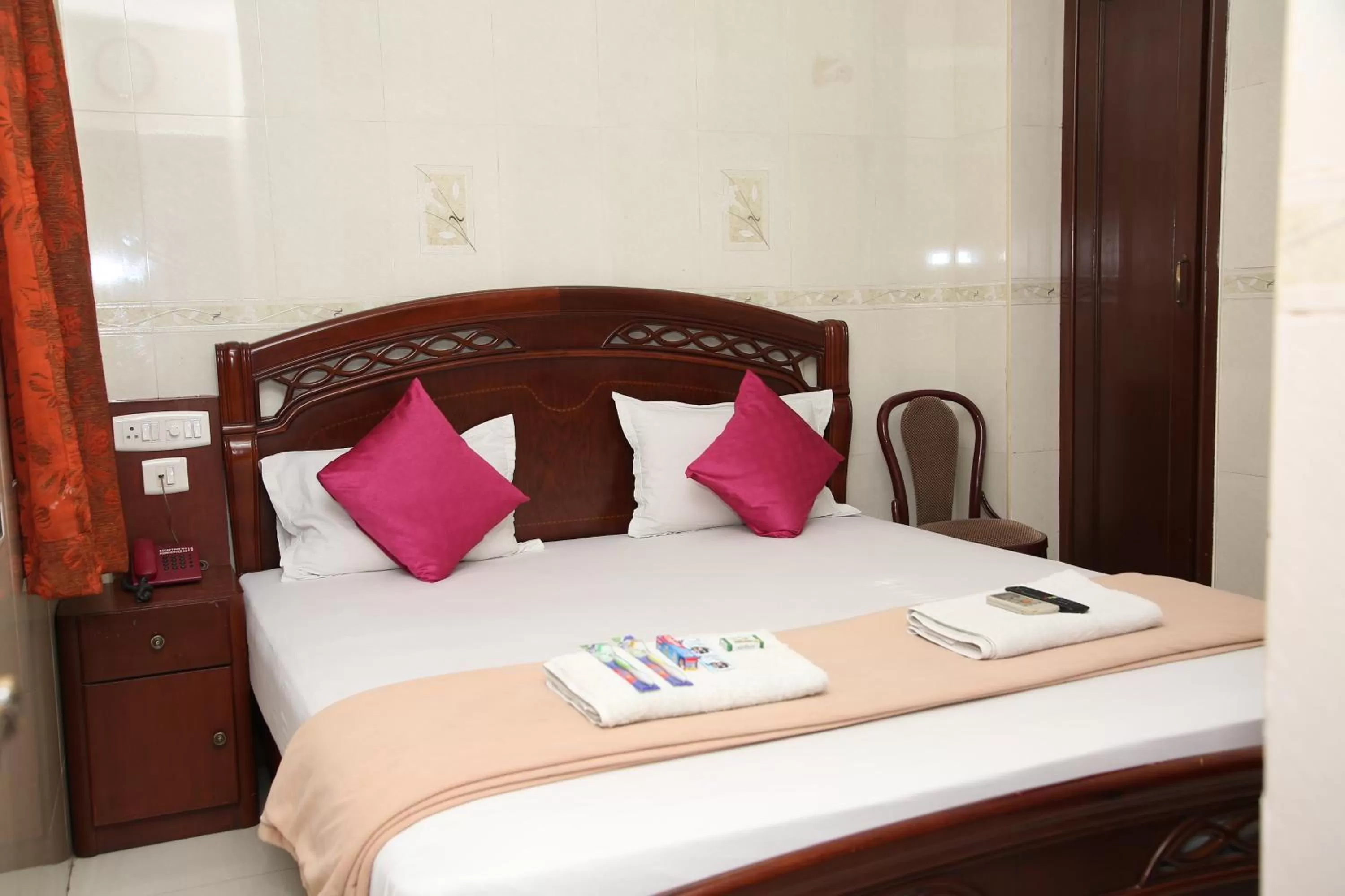 Bed in Grand View Residency Chennai