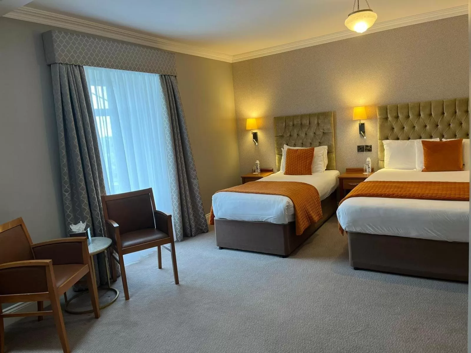 Photo of the whole room, Bed in The Western Hotel