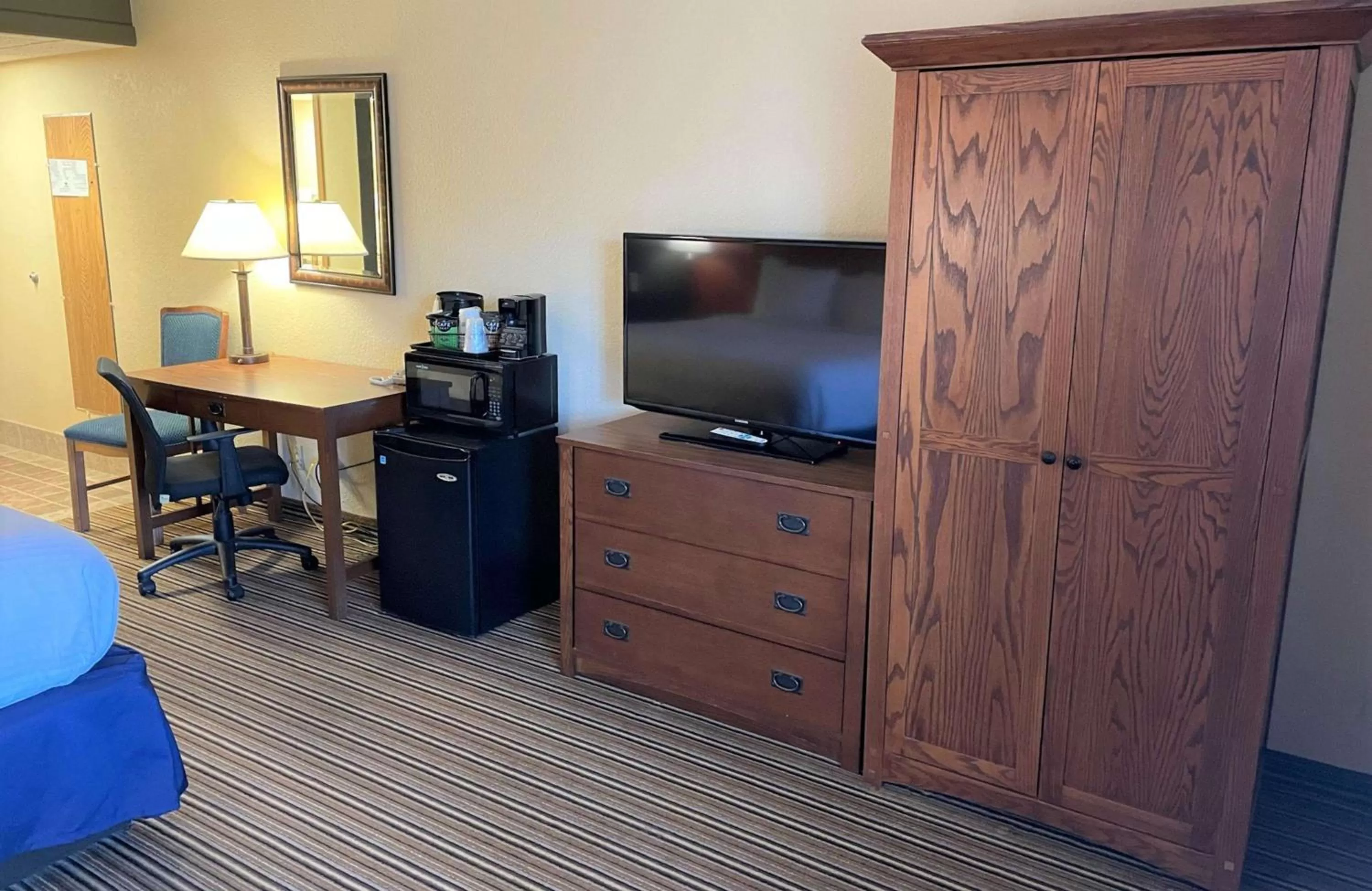 Bedroom in Best Western Starlite Village